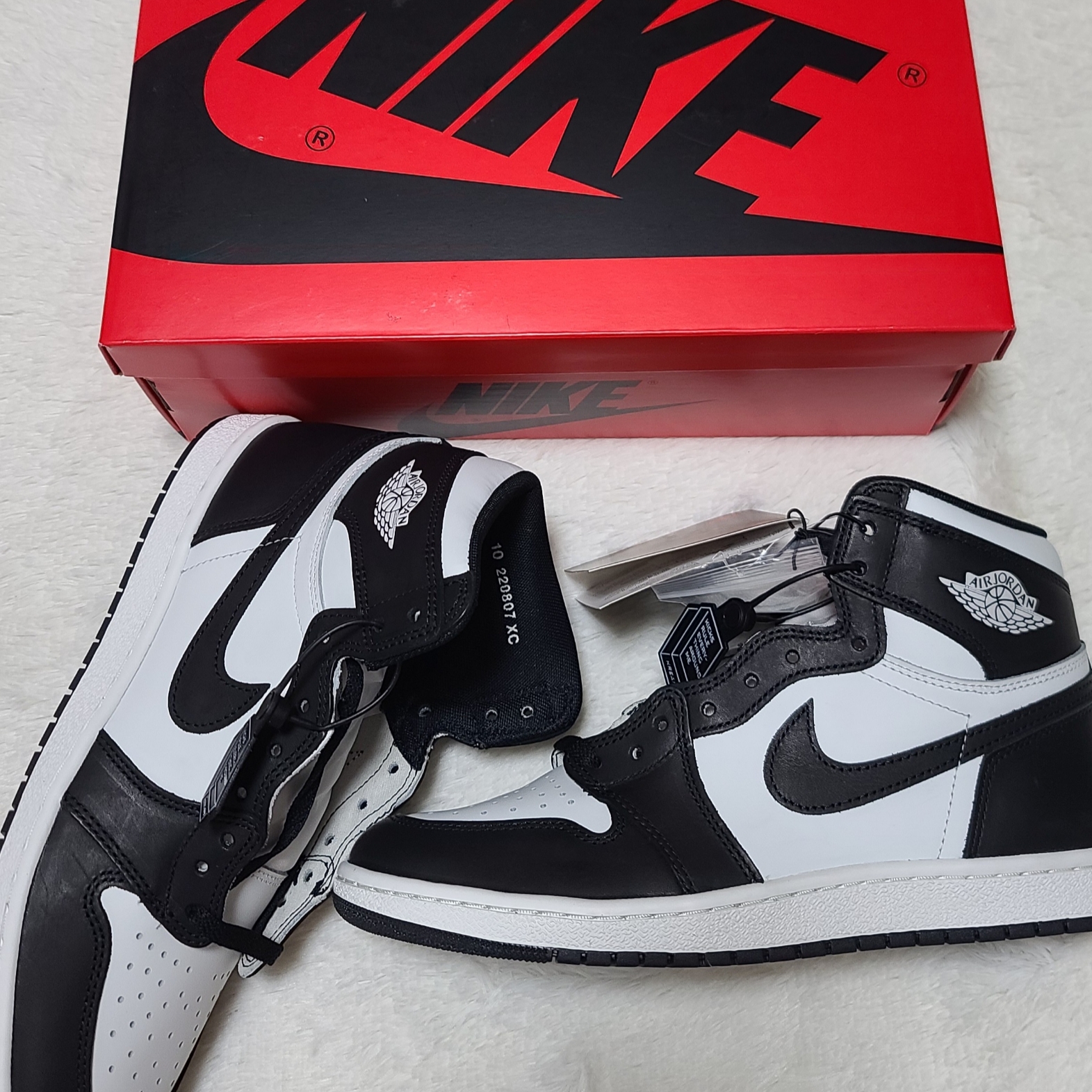Jordan 1 High 85 Black White 착용 스타일