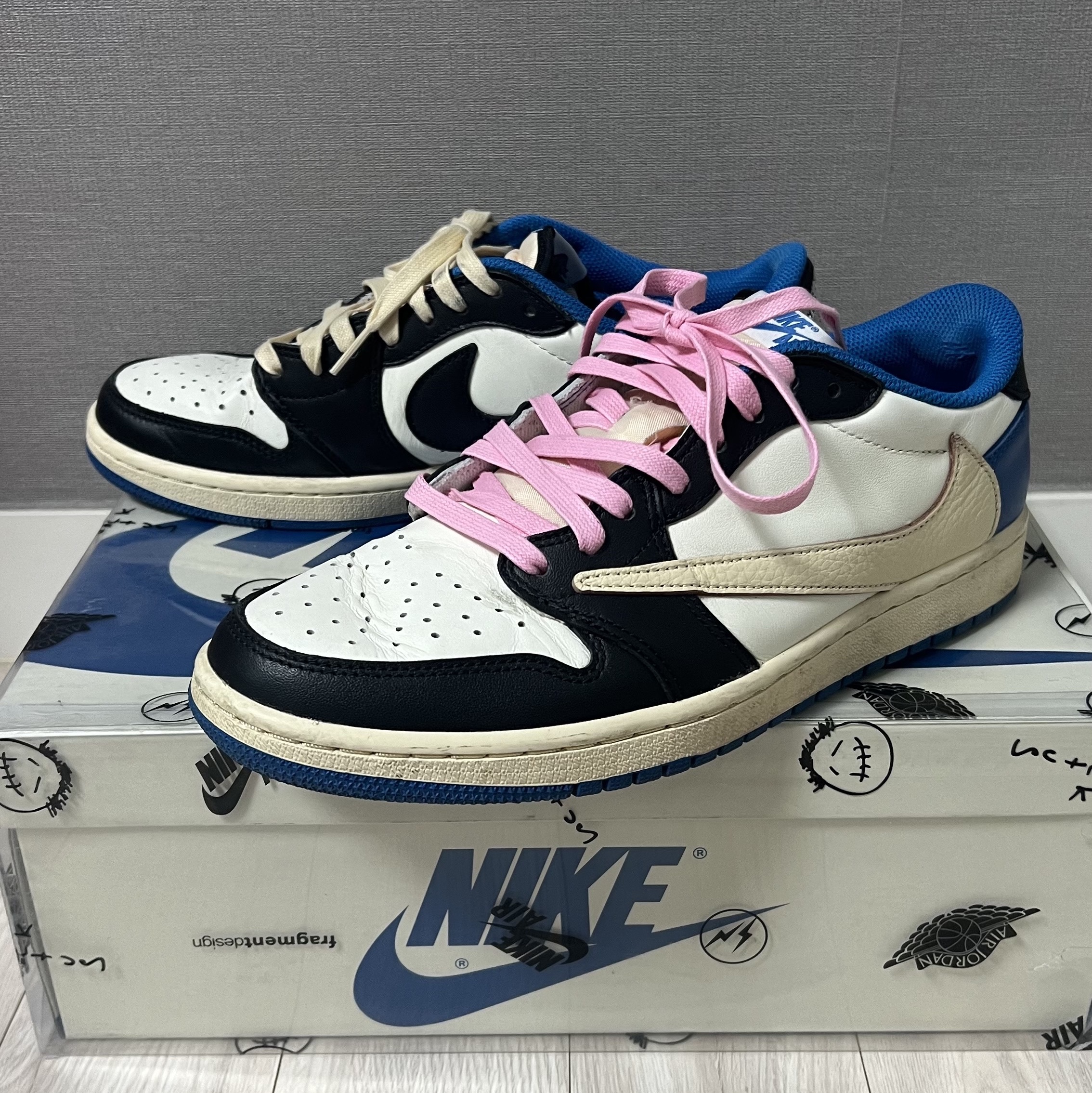 Jordan 1 x Travis Scott x Fragment Retro Low OG SP Military Blue 착용 스타일
