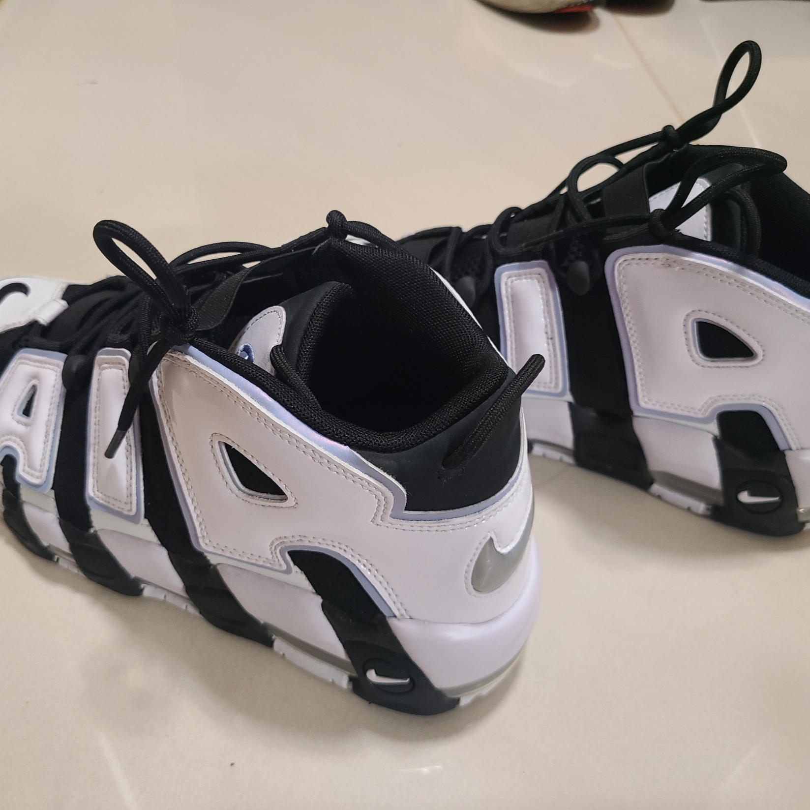 Nike Air More Uptempo 96 Cobalt Bliss 착용 스타일 - 3