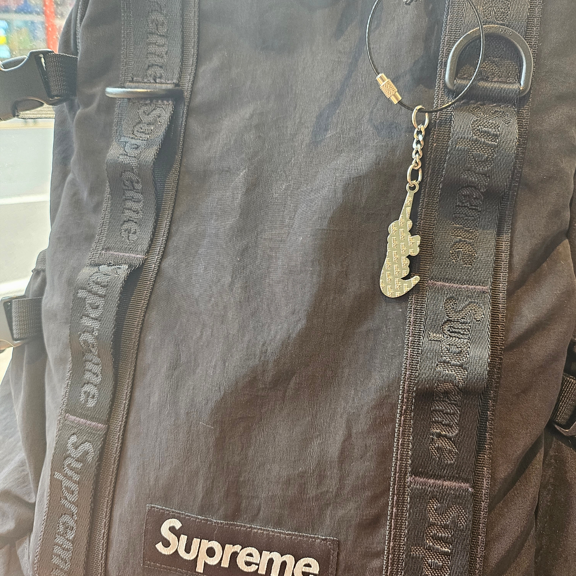 Supreme Backpack Black - 20FW 착용 스타일