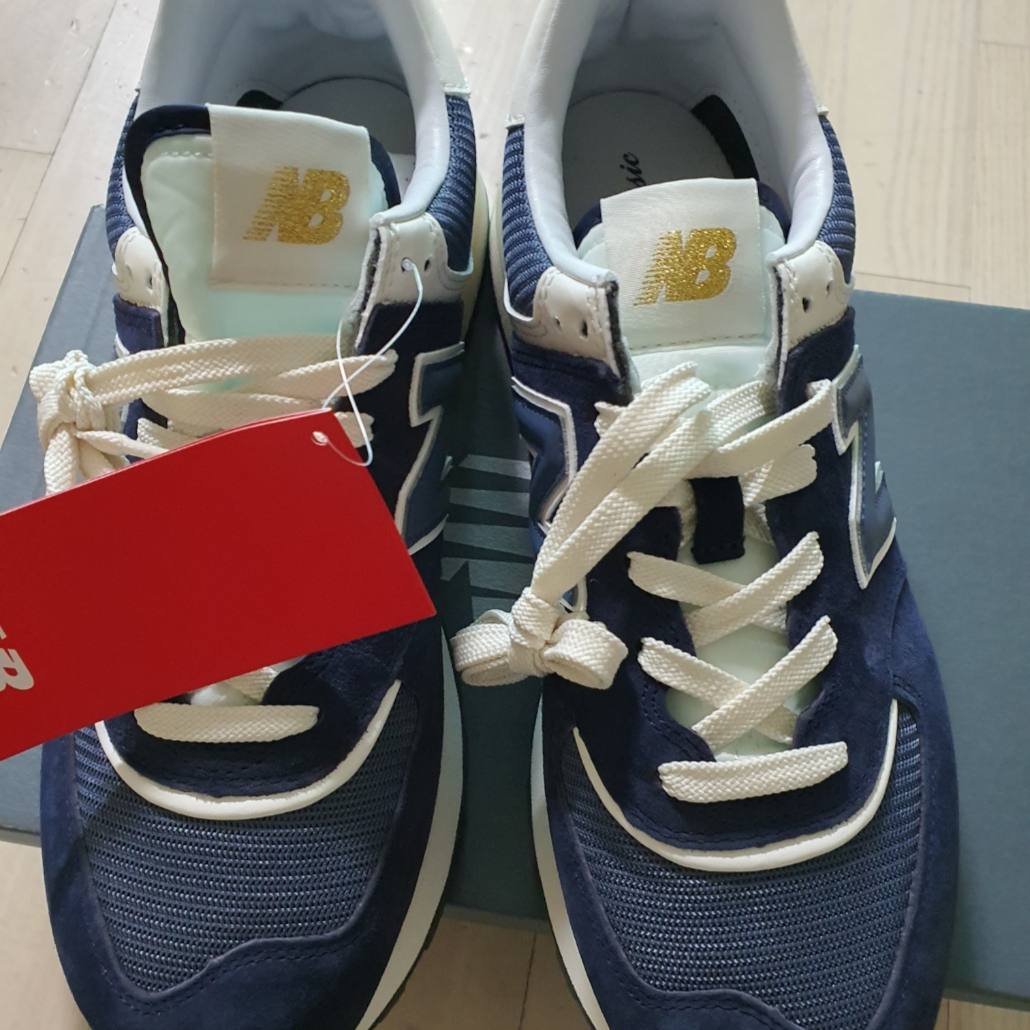 New Balance 574 Legacy Navy 착용 스타일 - 2