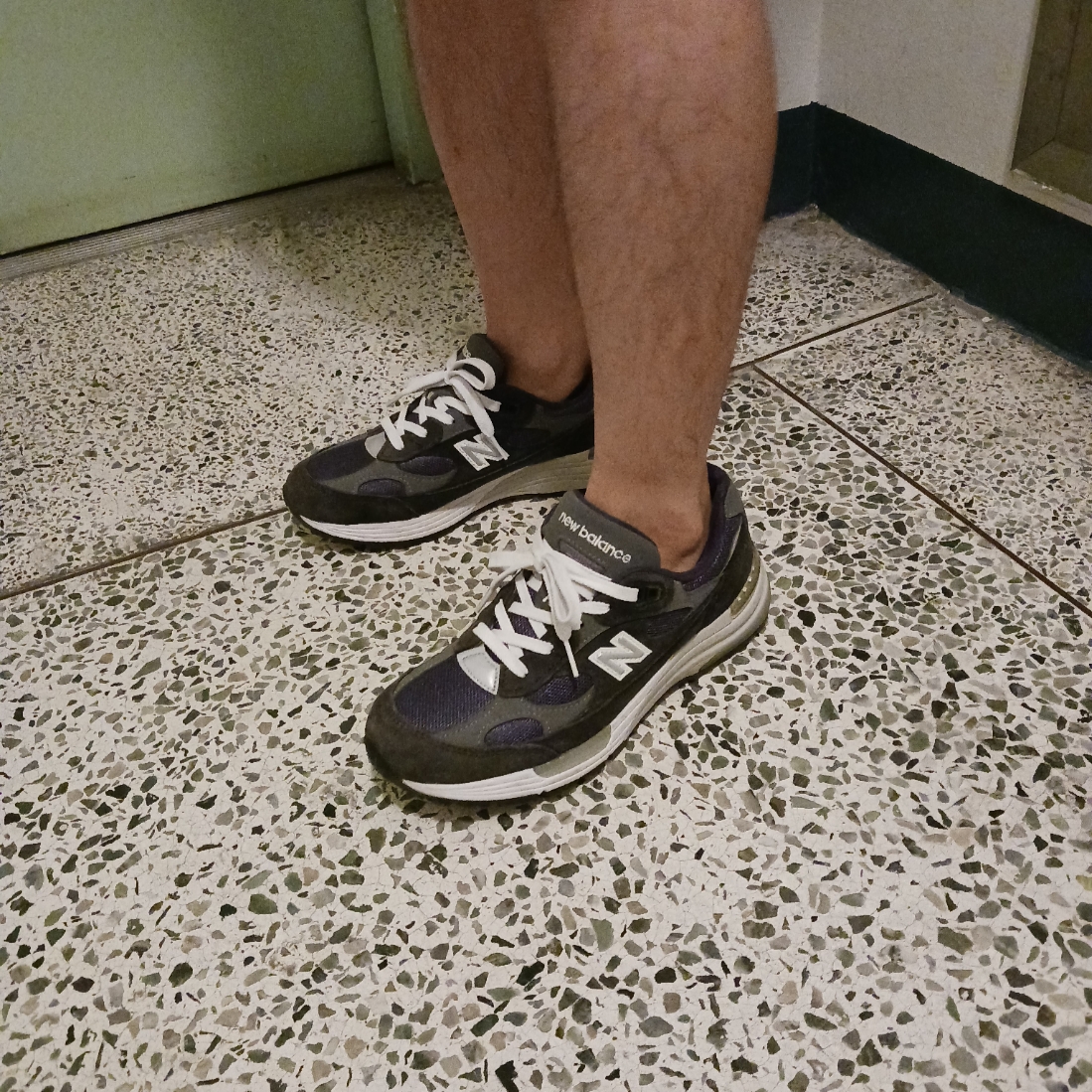 New Balance 992 Made in USA Navy 착용 스타일 - 3