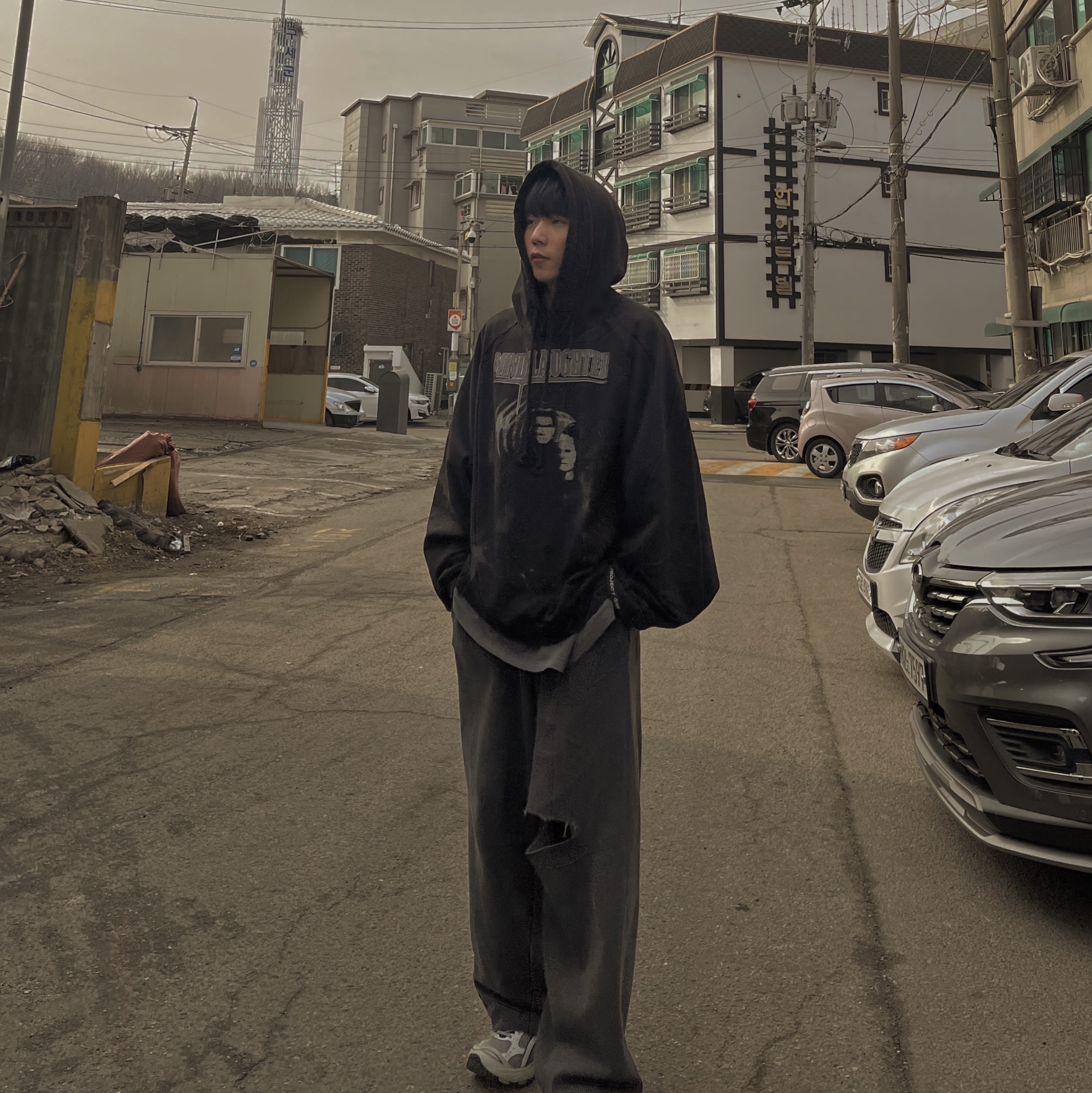 Project G/R Mind Slaughter Vintage Washeed Hoodie Black, Asics UB1-S Gel-Kayano 14 Piedmont Grey 착용 스타일