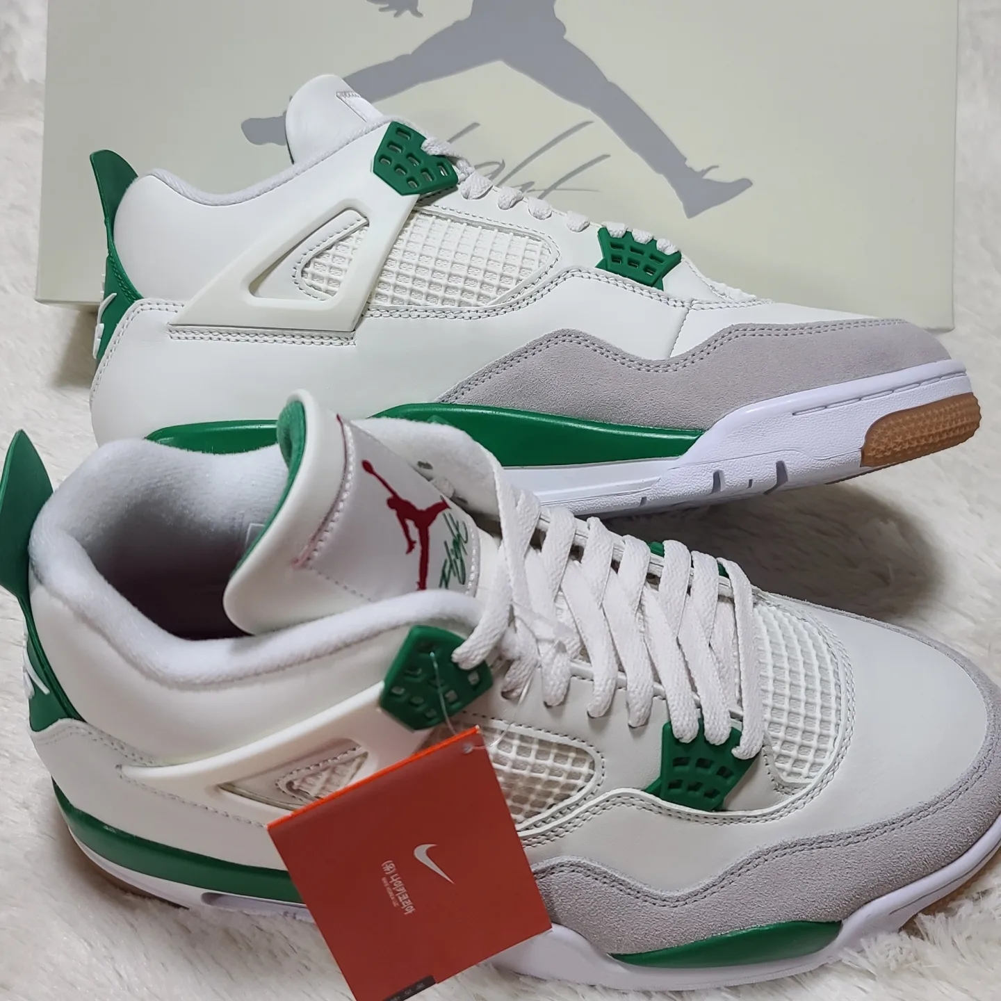 Jordan 4 x Nike SB Retro SP Pine Green 착용 스타일 - 2