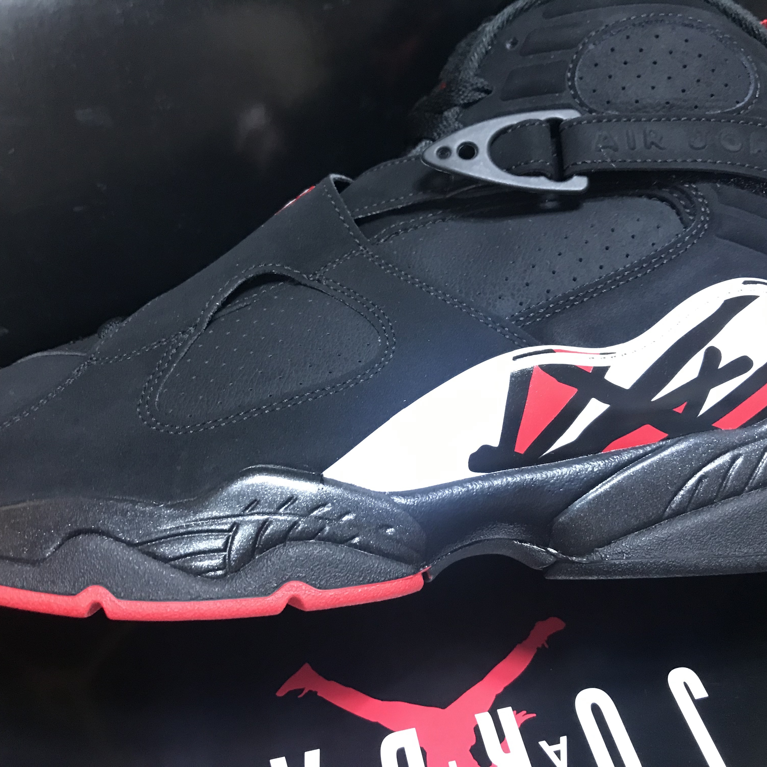 Jordan 8 Retro Playoffs 2023 착용 스타일 - 3