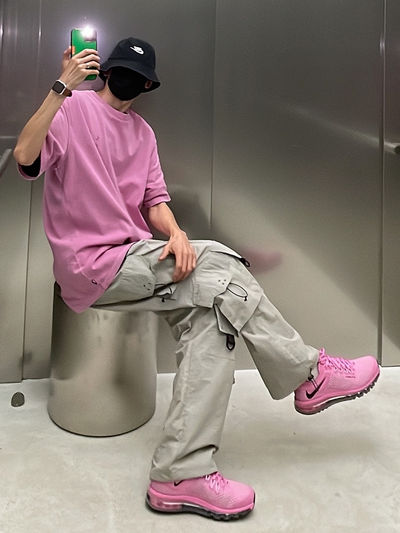 Nike x Stussy Air Max 2013 Psychic Pink, IAB Studio Pigment T-Shirt Magenta 착용 스타일 - 5