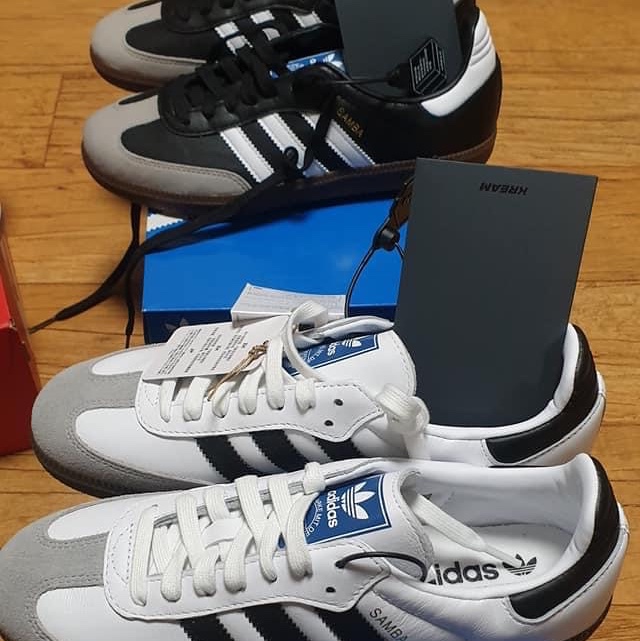Adidas Samba OG Cloud White, Adidas Samba Vegan Black White 착용 스타일 - 4