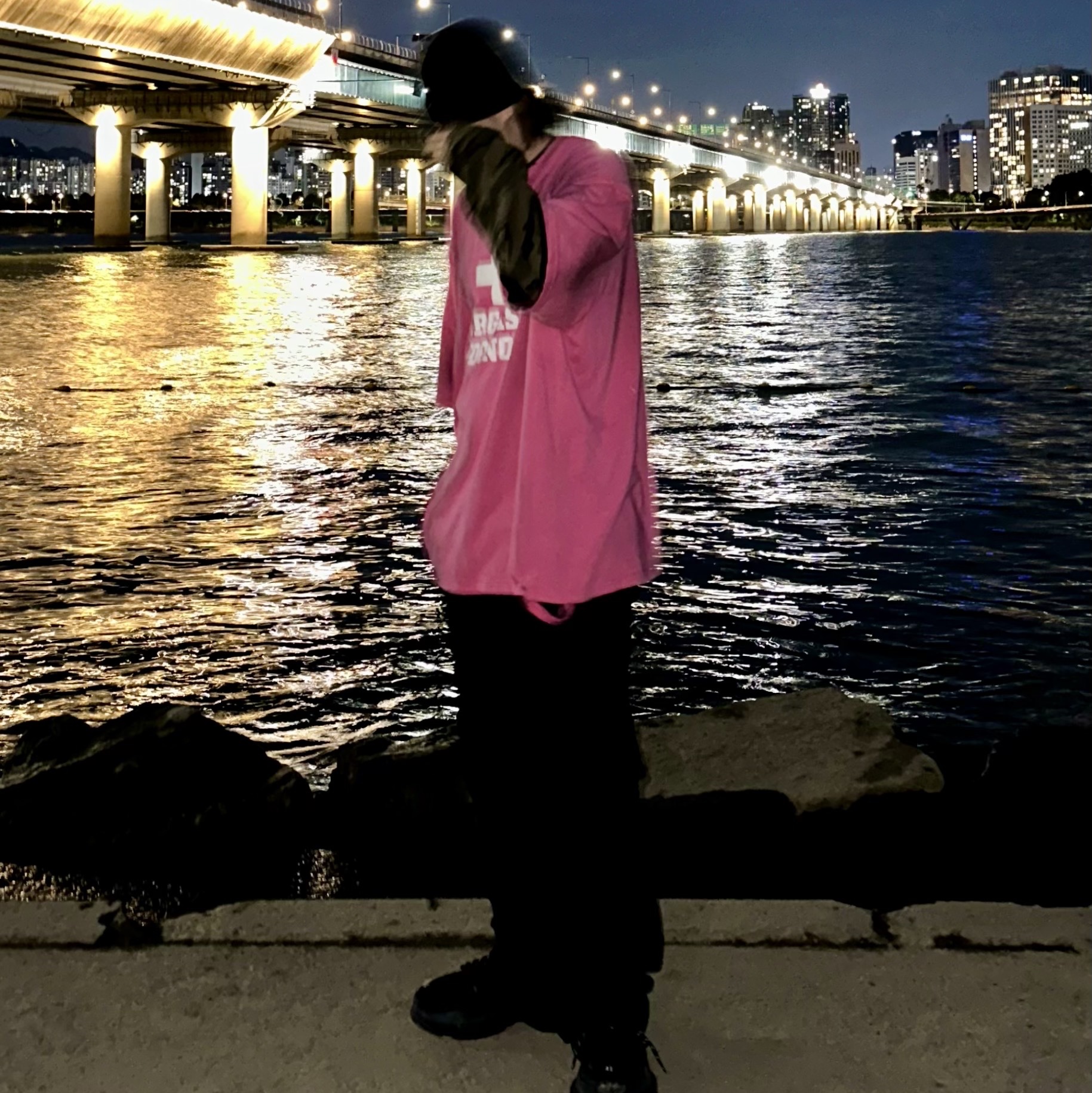 Project G/R Orgasm Donor T-Shirt Dirty Pink, Balenciaga Triple S Sneakers Clear Sole Black 착용 스타일 - 5