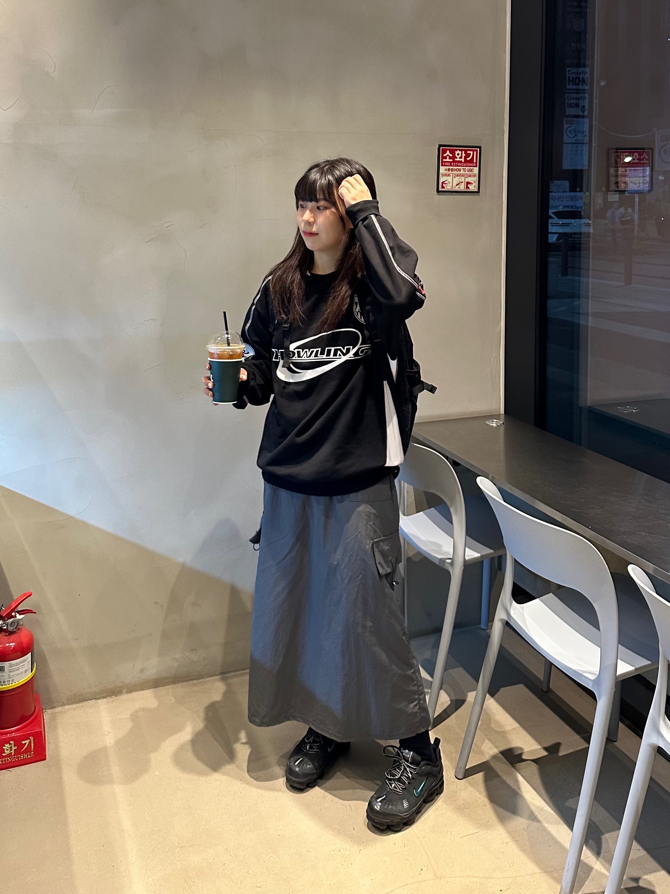 (W) Nike Air VaporMax 360 Triple Black 착용 스타일 - 2