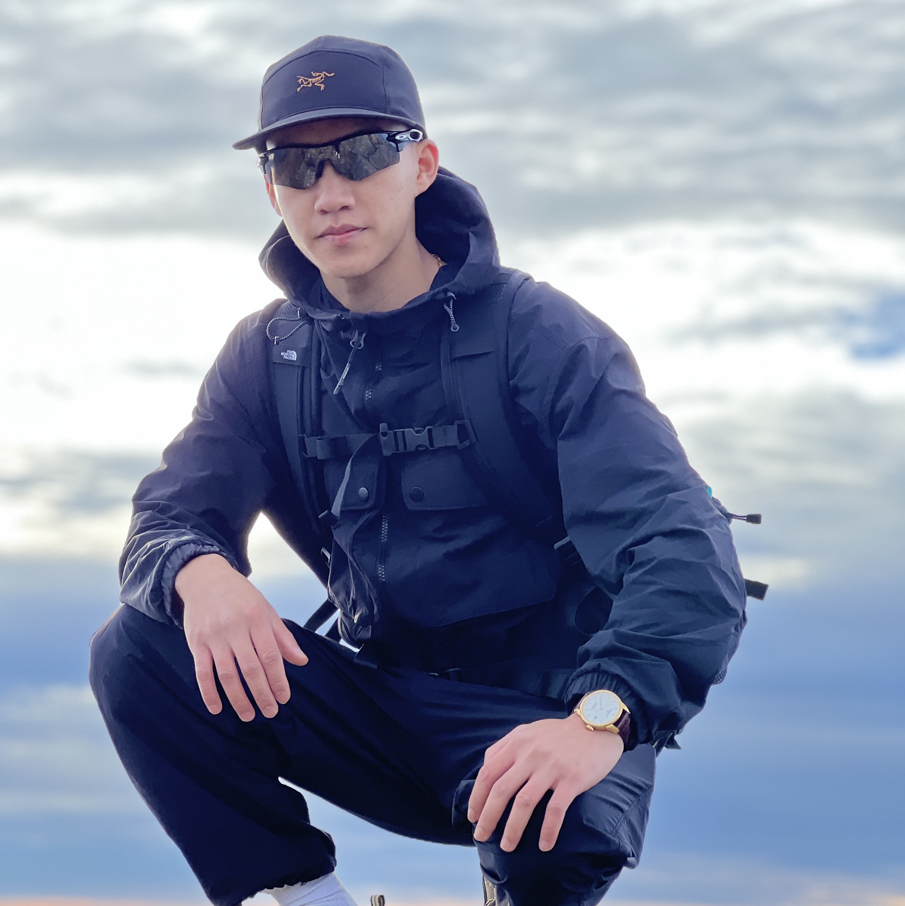 Oakley RadaLock Path Polished Black Frame Prizm Black Lenses Low Bridge Fit 착용 스타일
