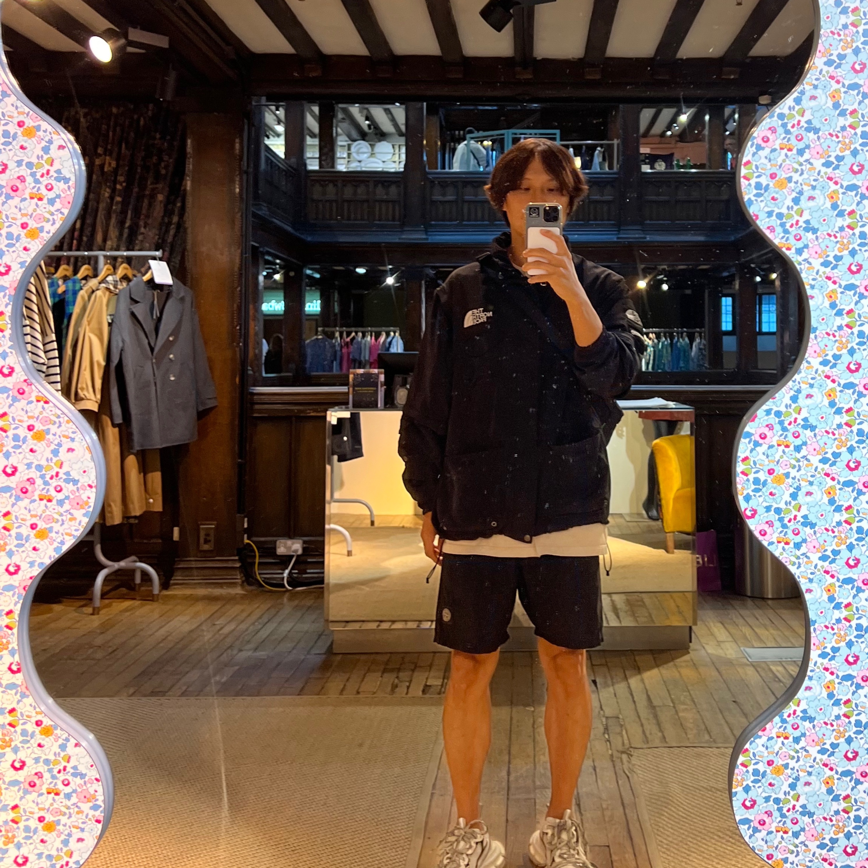 Stone Island B0943 Nylon Metal Swimming Trunk Black - 23SS, IAB Studio Pigment T-Shirt Oatmeal 착용 스타일