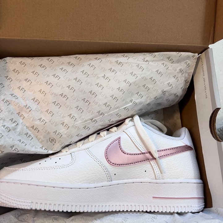 (GS) Nike Air Force 1 Pink Glaze 착용 스타일