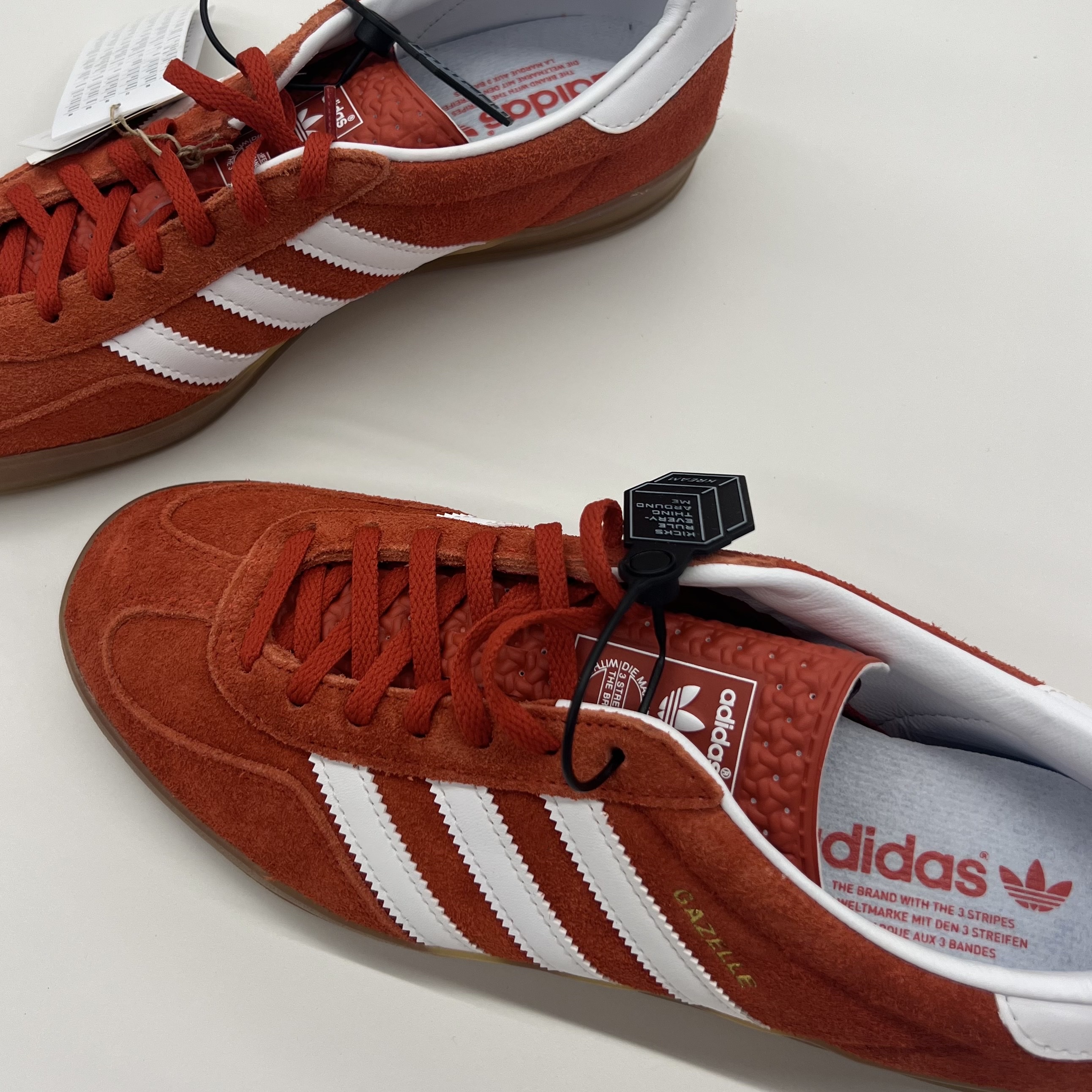 Adidas Gazelle Dark Green Cream White, (W) Adidas Gazelle Bold Core Black Cloud White 착용 스타일 - 5