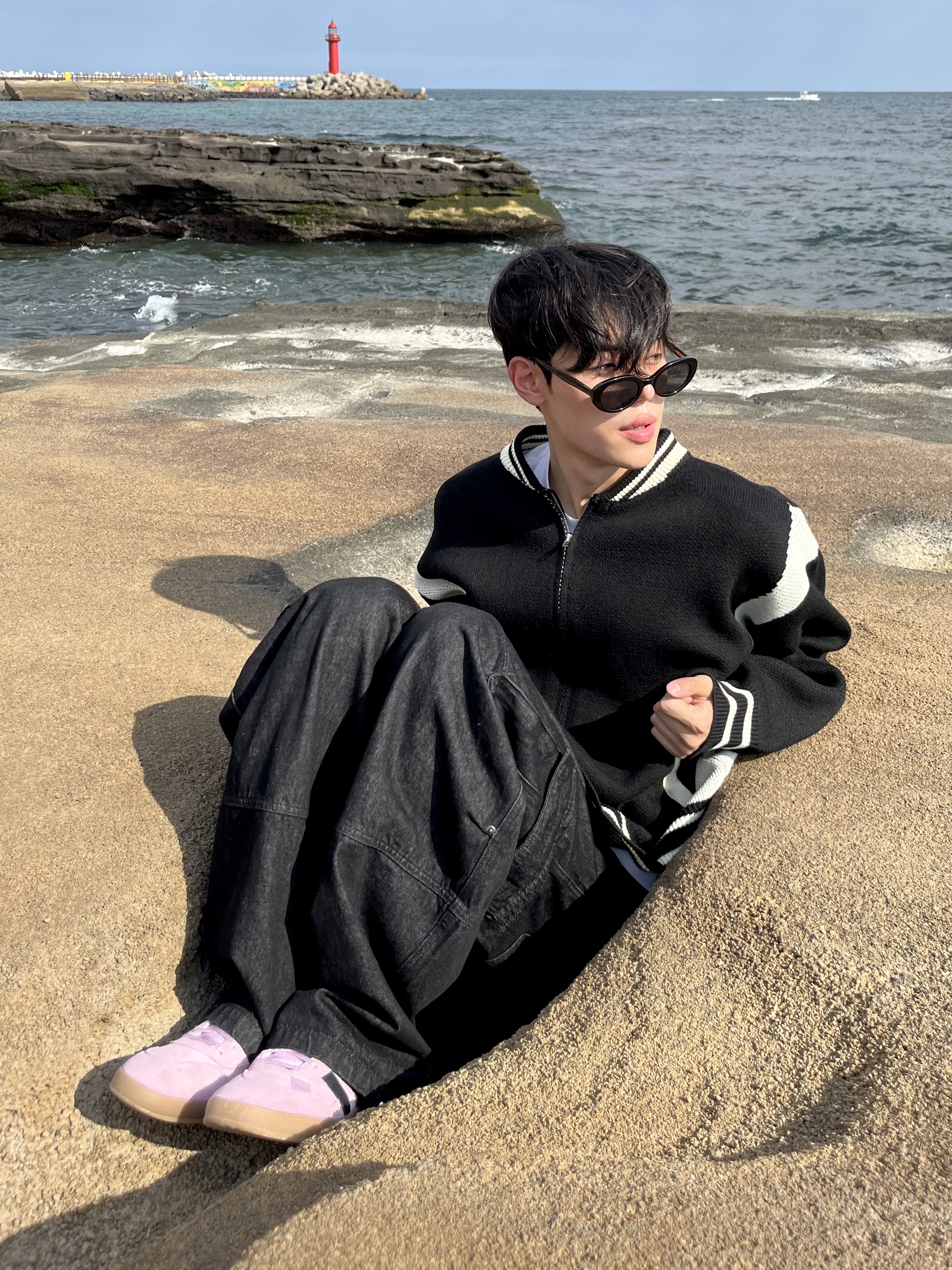 Adidas x Mark Gonzales Aloha Super Light Orchid Core Black 착용 스타일 - 1