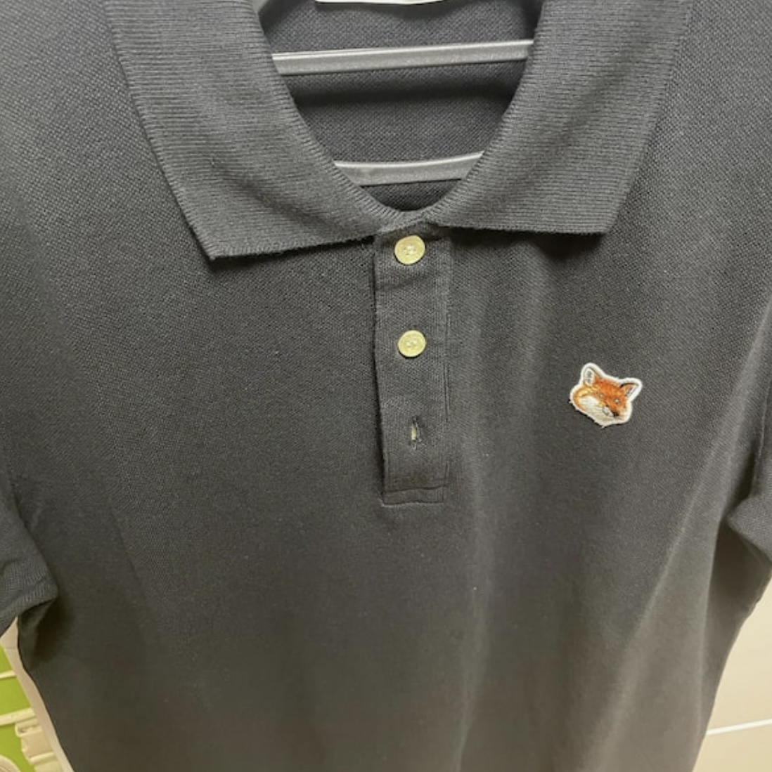 Maison Kitsune Fox Head Patch Classic Polo Black 착용 스타일