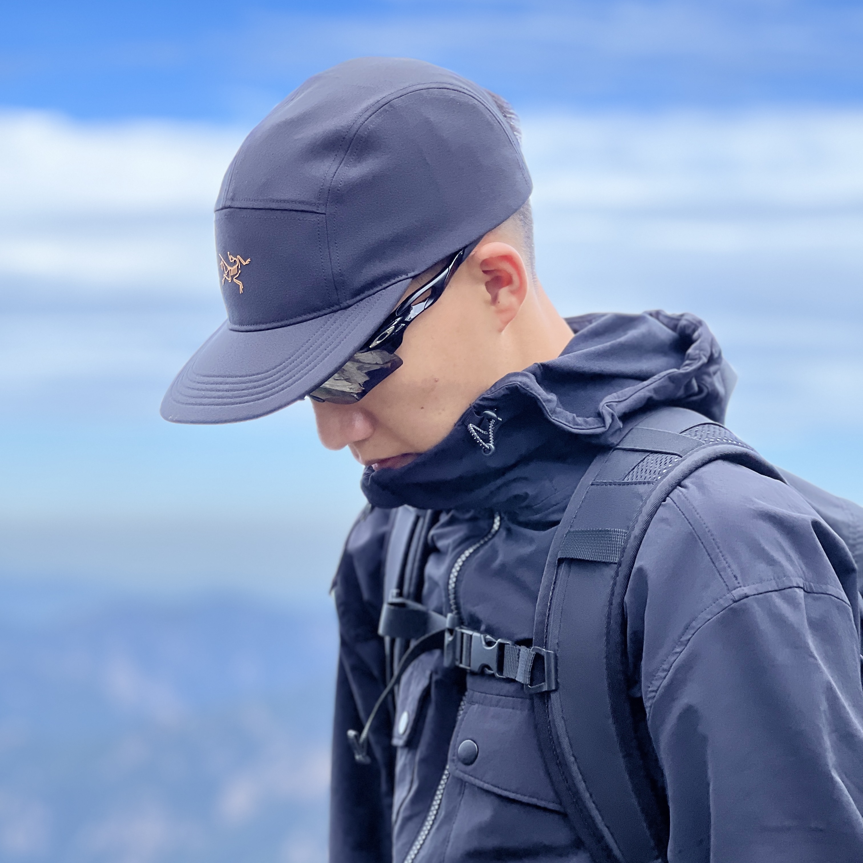 Arc'teryx Calidum 5 Panel Cap Black 착용 스타일