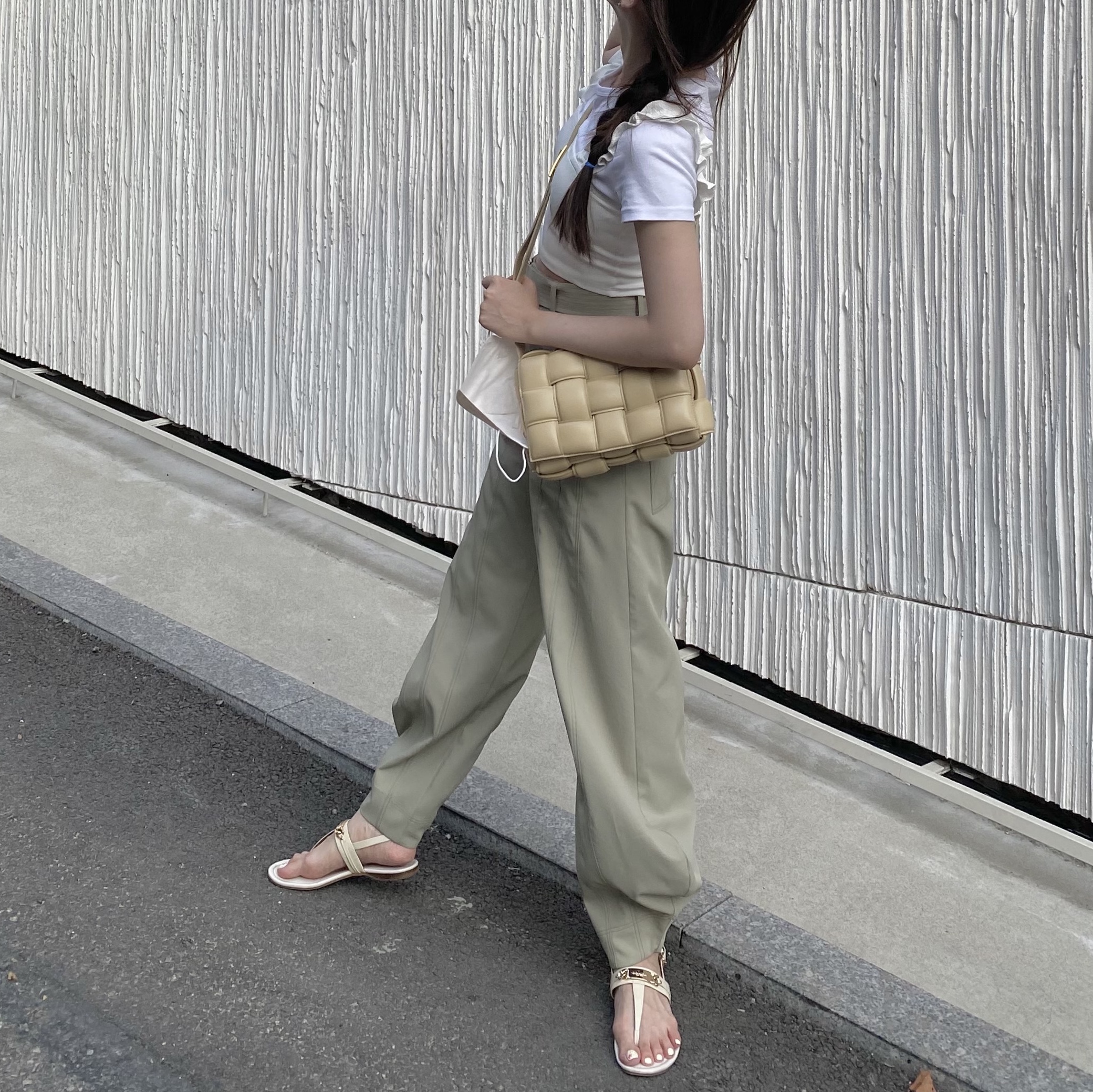 Bottega Veneta Padded Cassette Porridge 착용 스타일