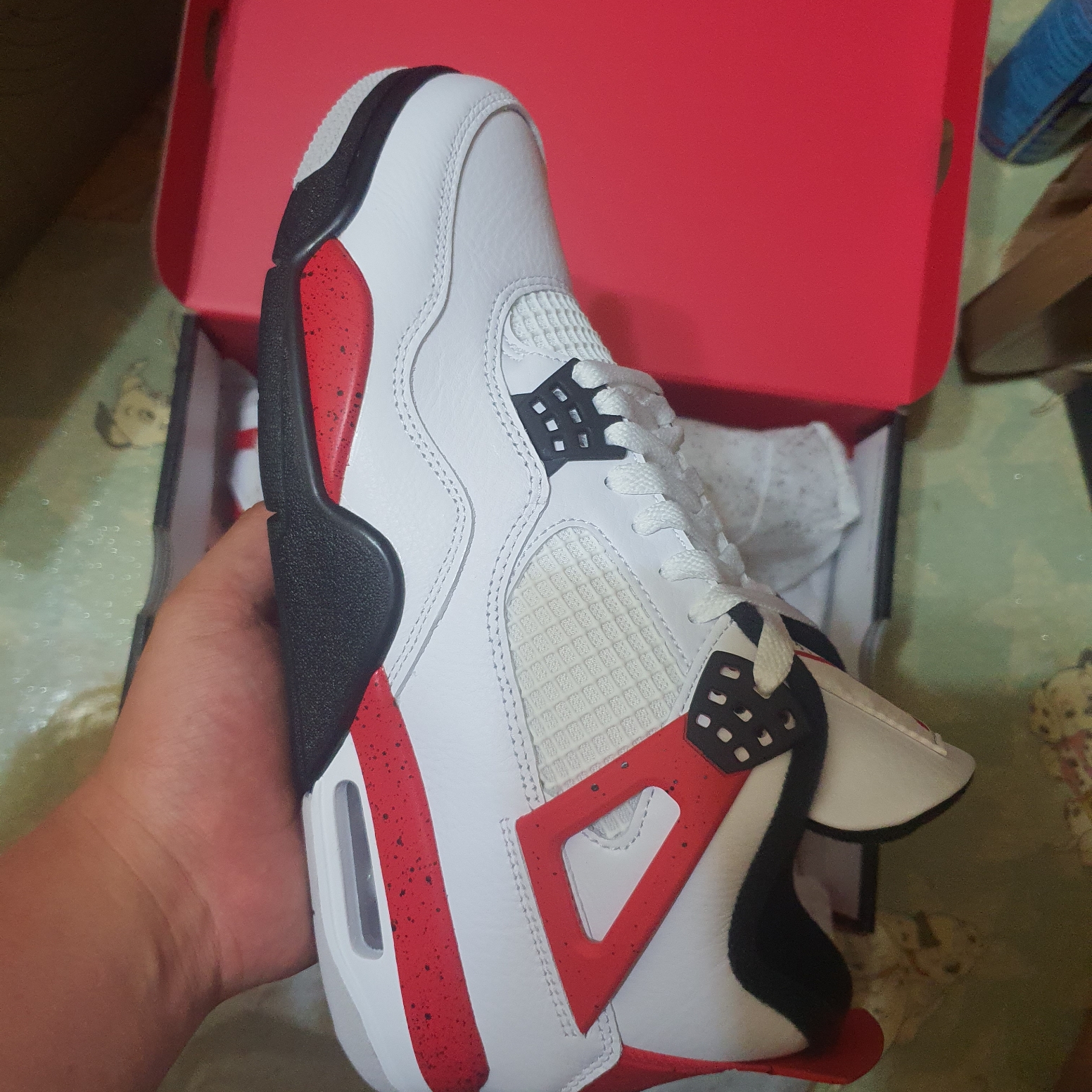 Jordan 4 Retro Red Cement 착용 스타일