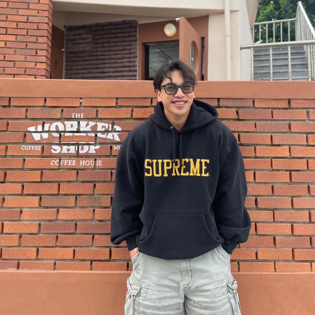 Supreme Varsity Hooded Sweatshirt Black - 23FW 착용 스타일 - 3