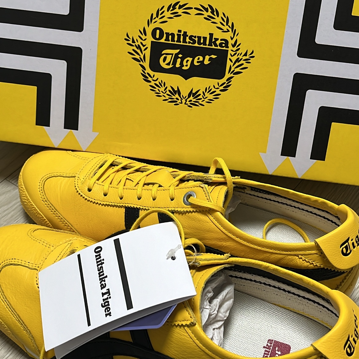 Onitsuka Tiger Mexico 66 SD Yellow Black 착용 스타일