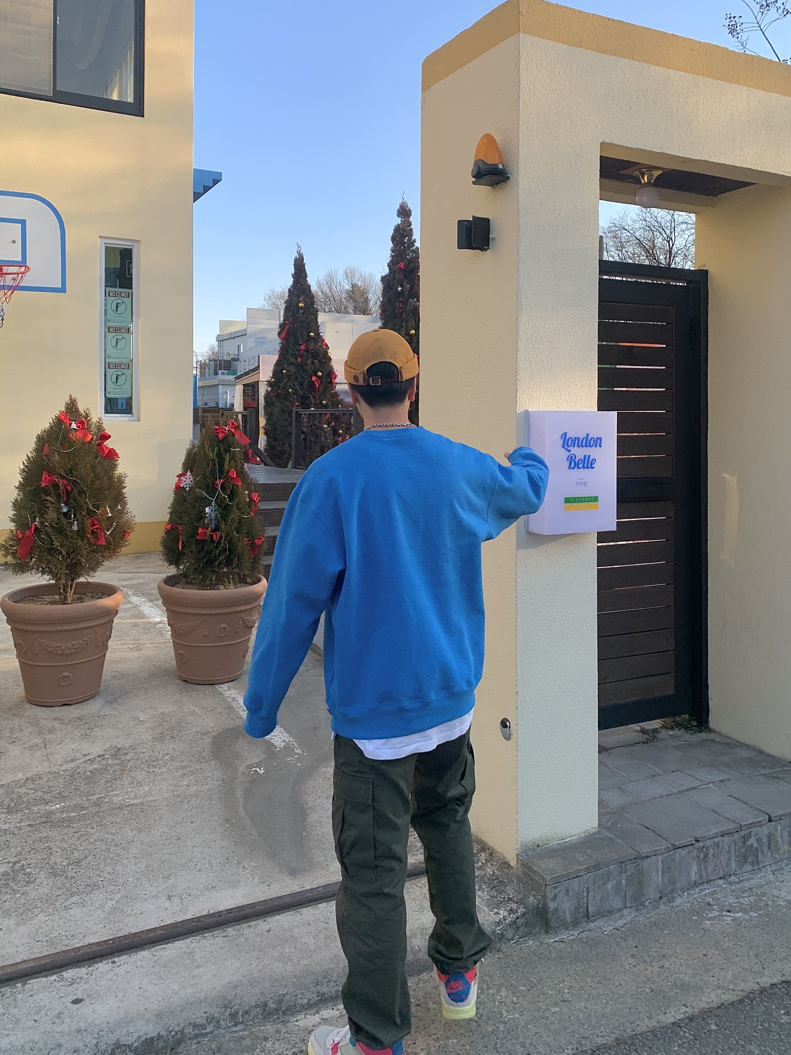Supreme Box Logo Crewneck Blue - 22FW, Jordan 4 x Union Retro Guava Ice 착용 스타일 - 4