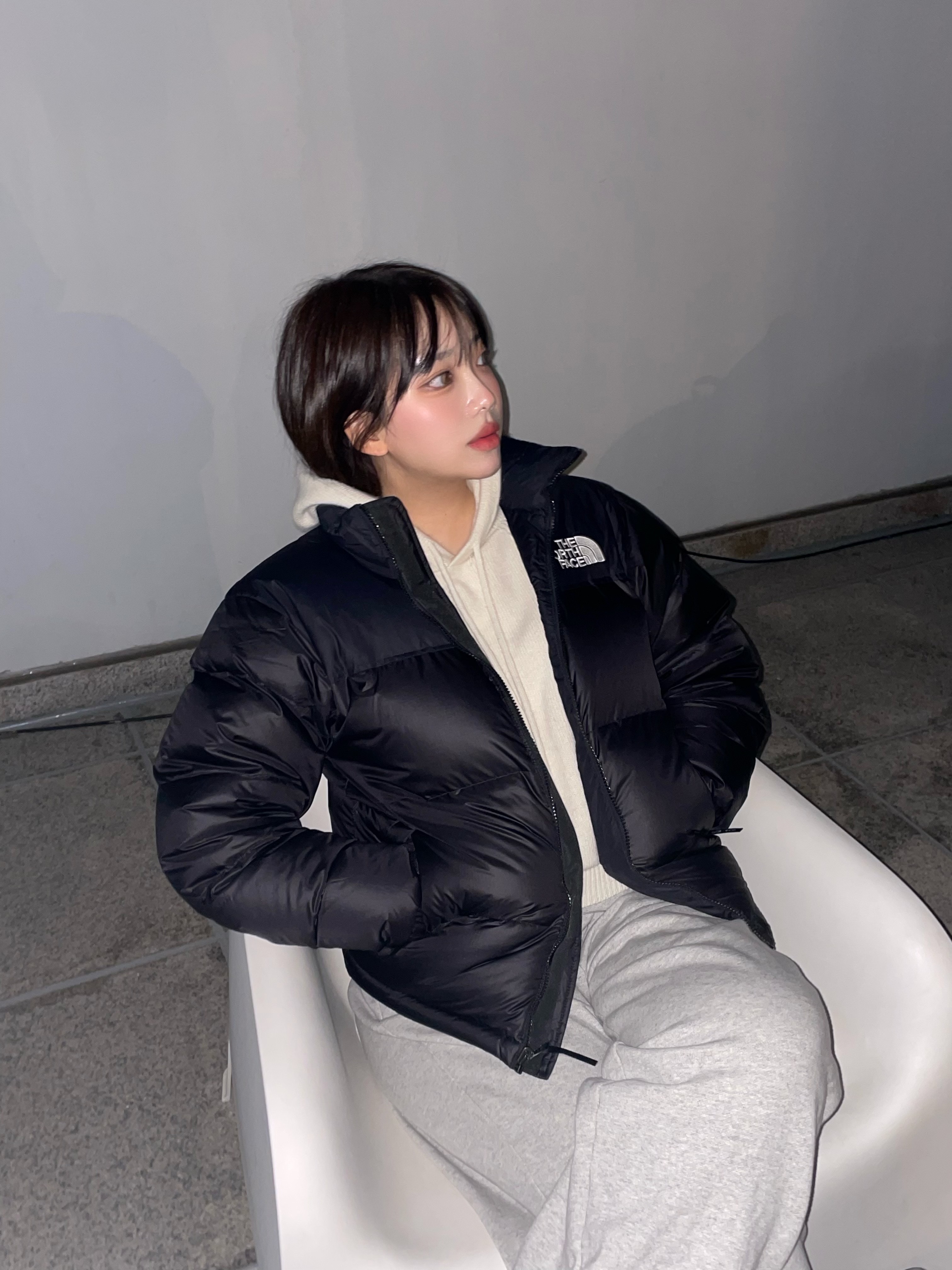The North Face 1996 Eco Nuptse Jacket Black 착용 스타일 - 2