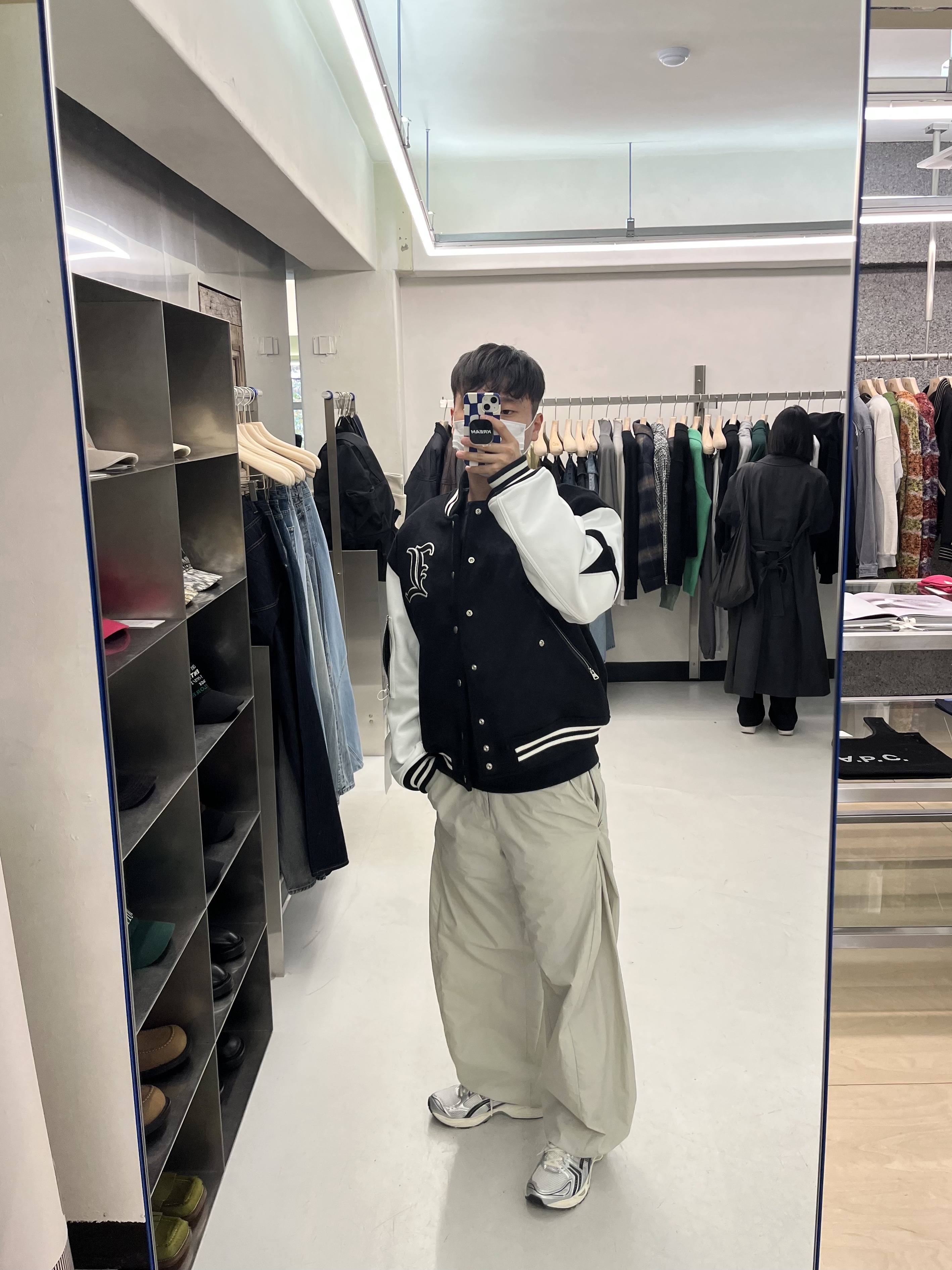 Asics x JJJJound Gel-Kayano 14 Silver Black, Sansan Gear Side Snap Pants Ice Beige - 22FW 착용 스타일