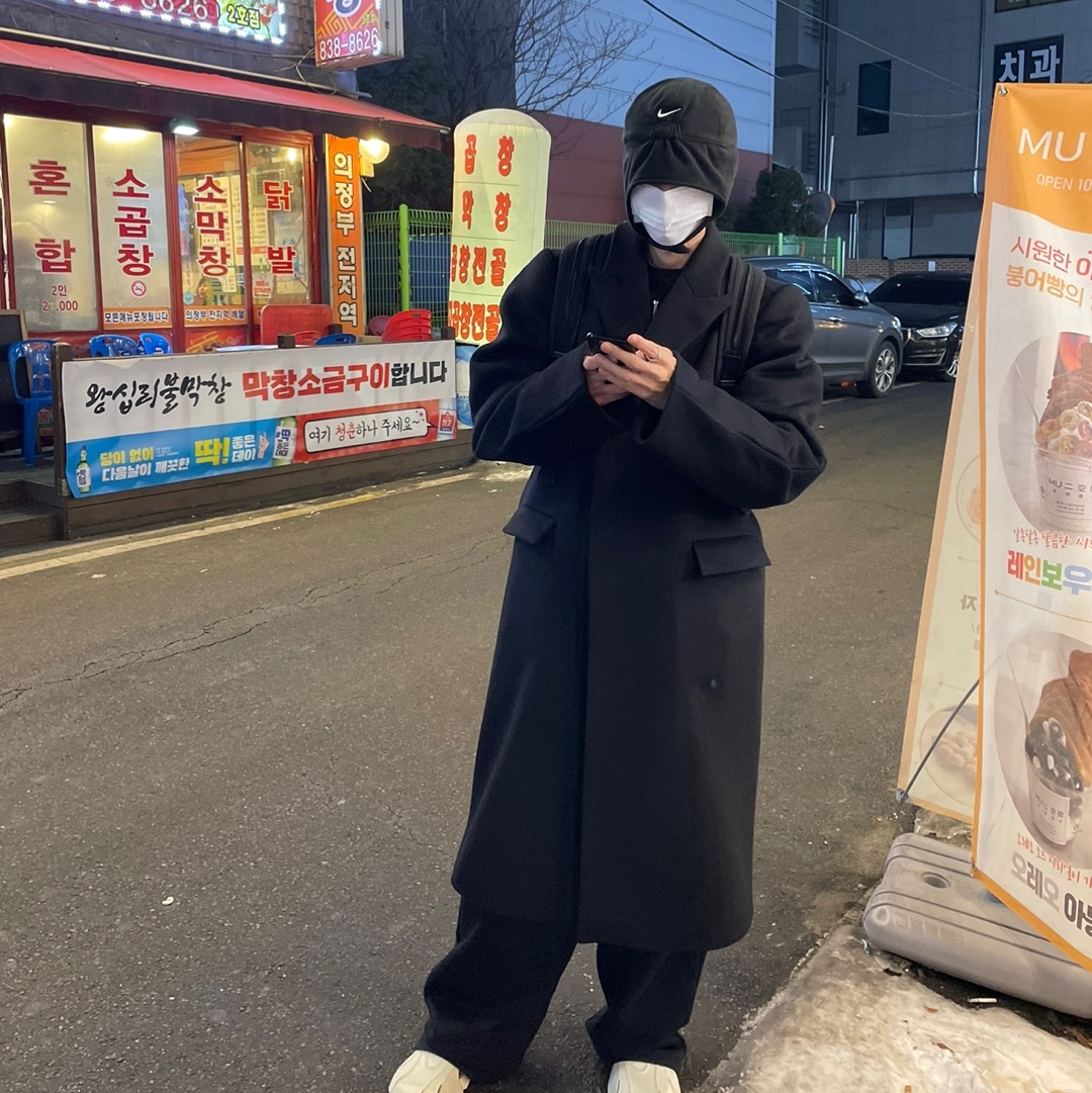 Balenciaga Rubber Mold Closed Beige, Project G/R Sprinter Coat Black 착용 스타일 - 2