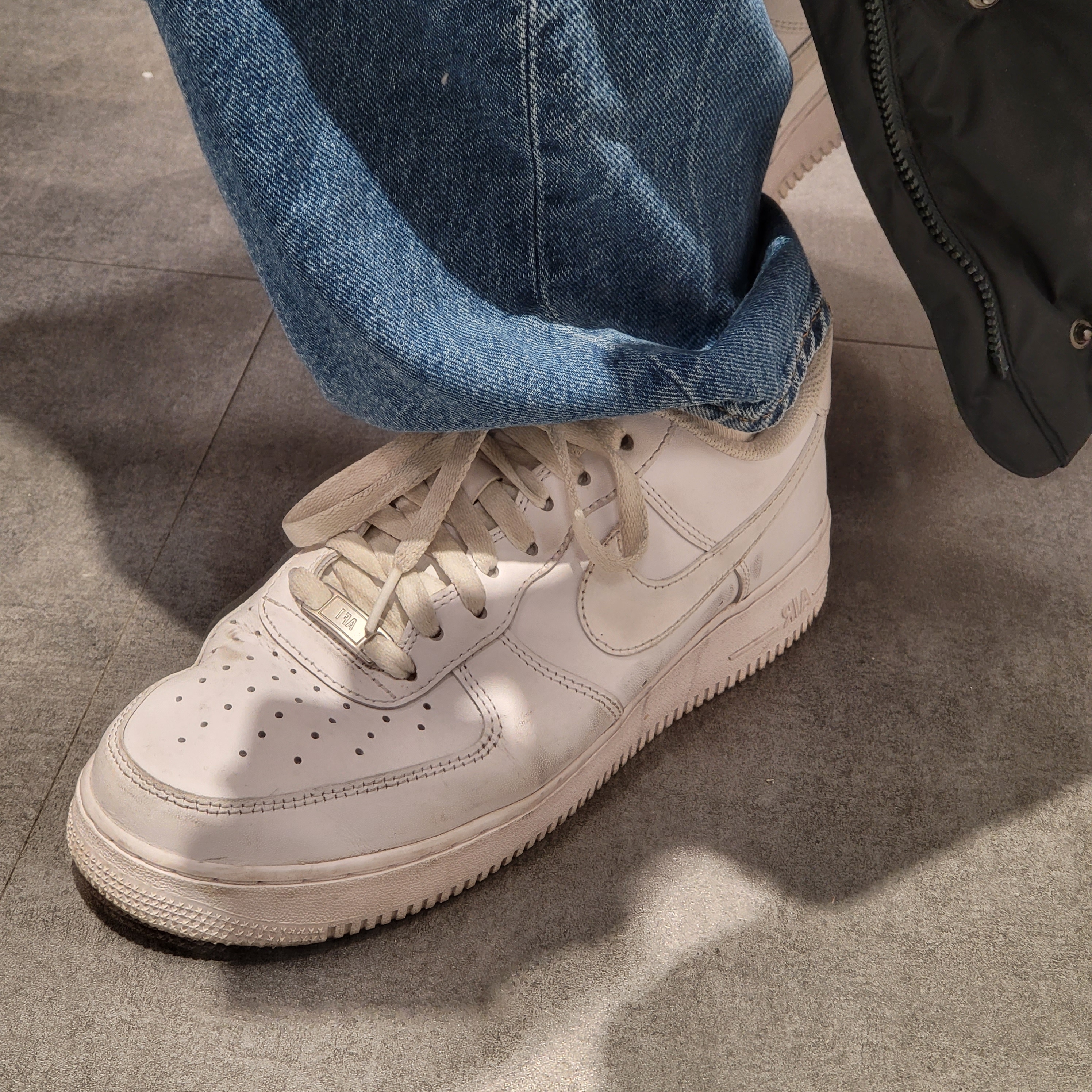 Nike Air Force 1 '07 Low White 착용 스타일
