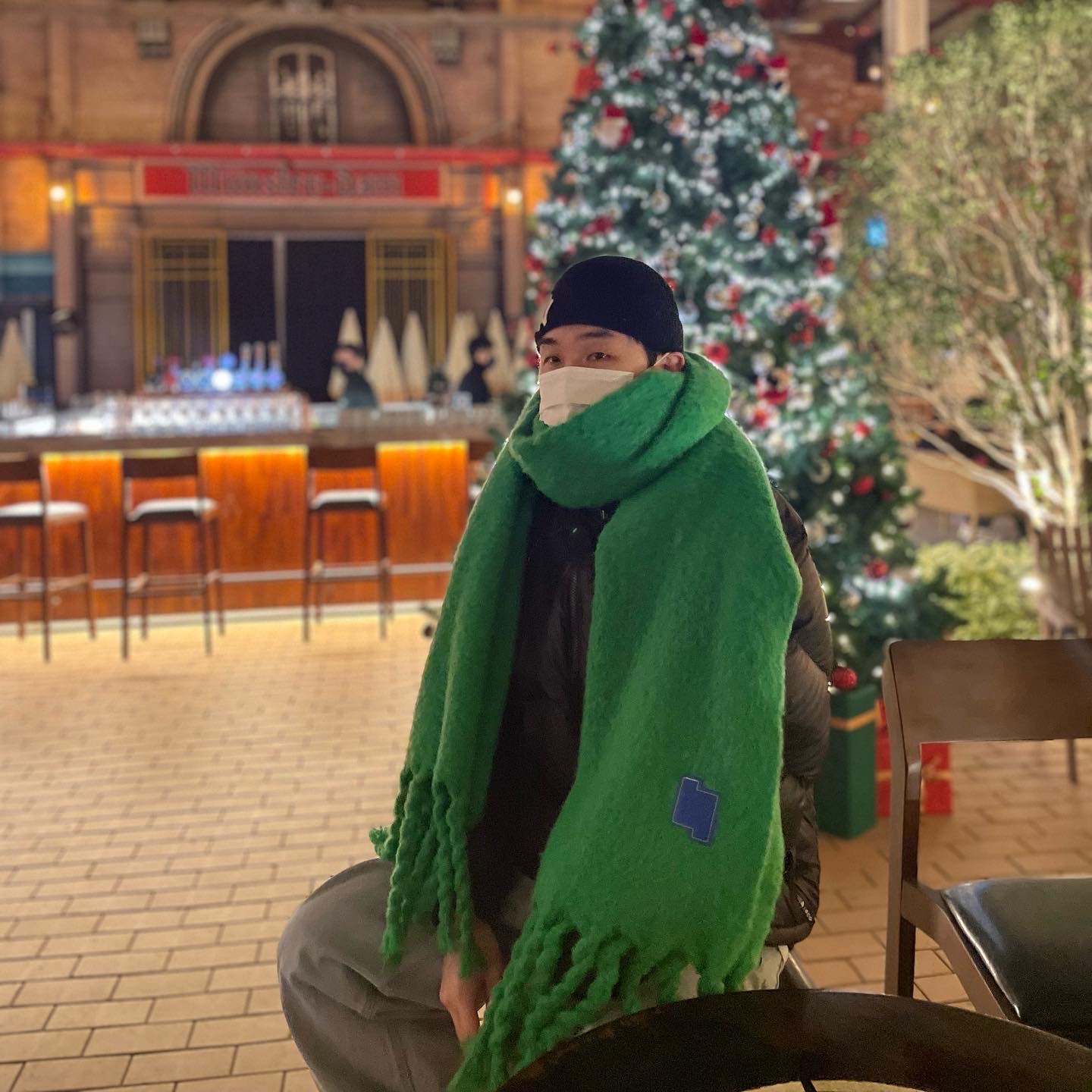 The North Face 1996 Eco Nuptse Jacket Black 착용 스타일 - 3