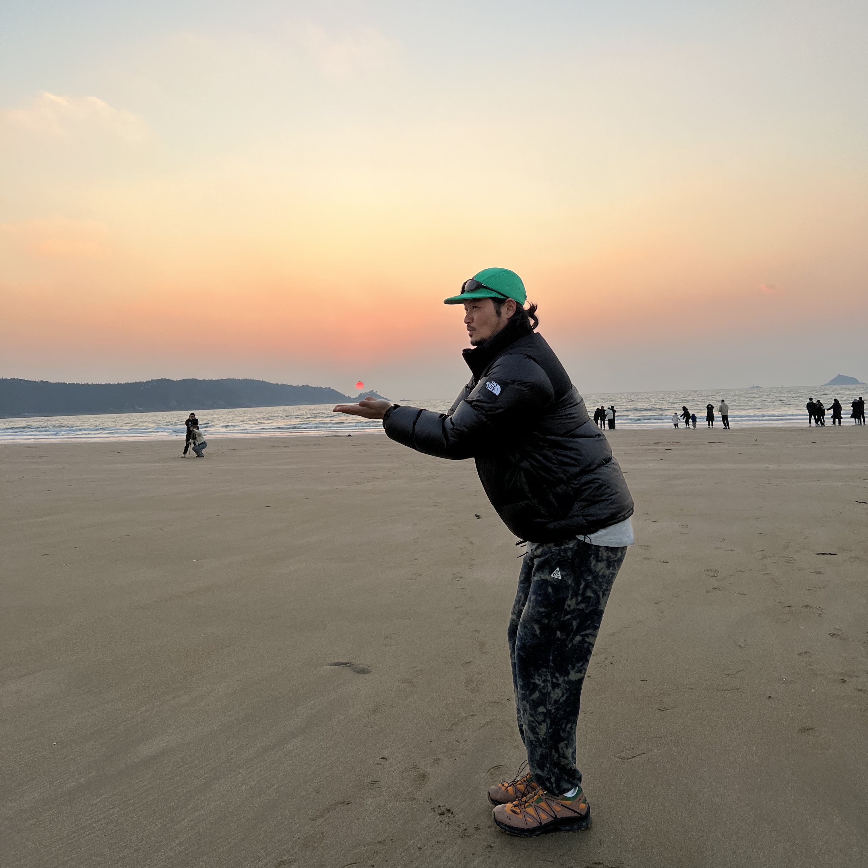 Nike NRG ACG Therma-Fit Wolf Tree Pants Thunder Blue Dark Smoke Grey - Asia, Salomon XT-6 Expanse 75th Anniversary Golden Oak Acorn 착용 스타일