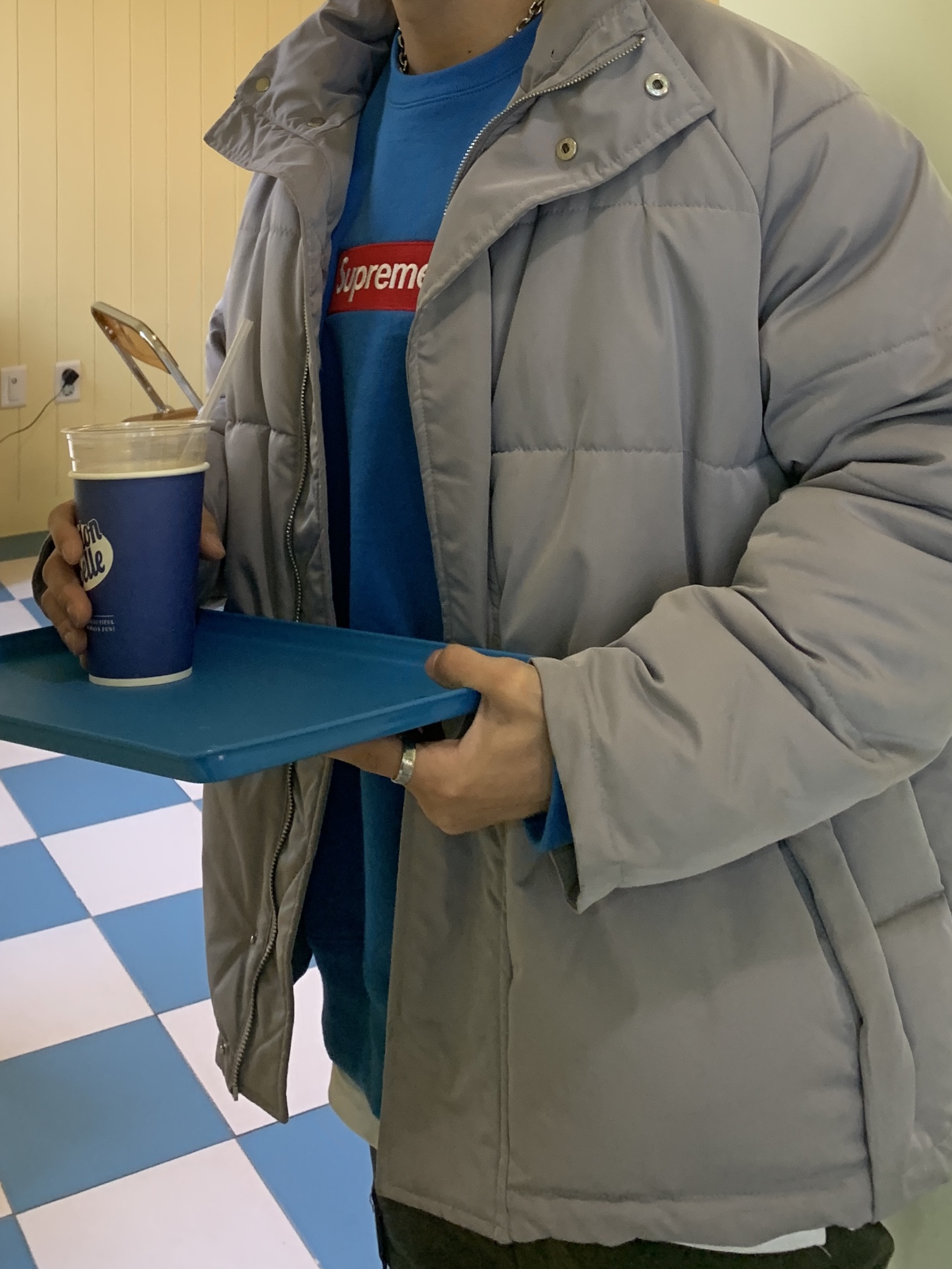 Supreme Box Logo Crewneck Blue - 22FW, Jordan 4 x Union Retro Guava Ice 착용 스타일 - 5