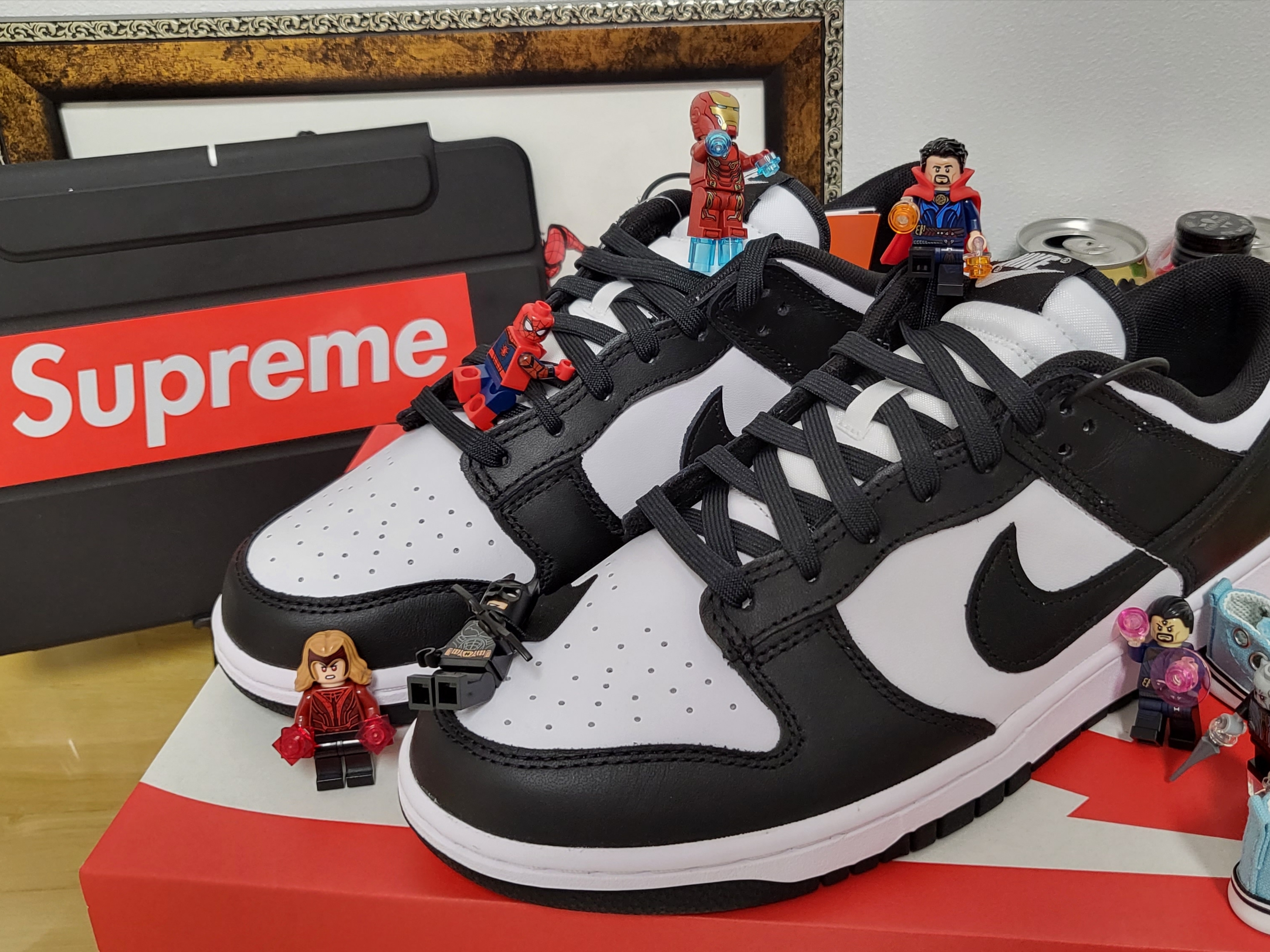 Nike Dunk Low Retro Black, Lego Marvel Sanctum Sanctorum 착용 스타일 - 1