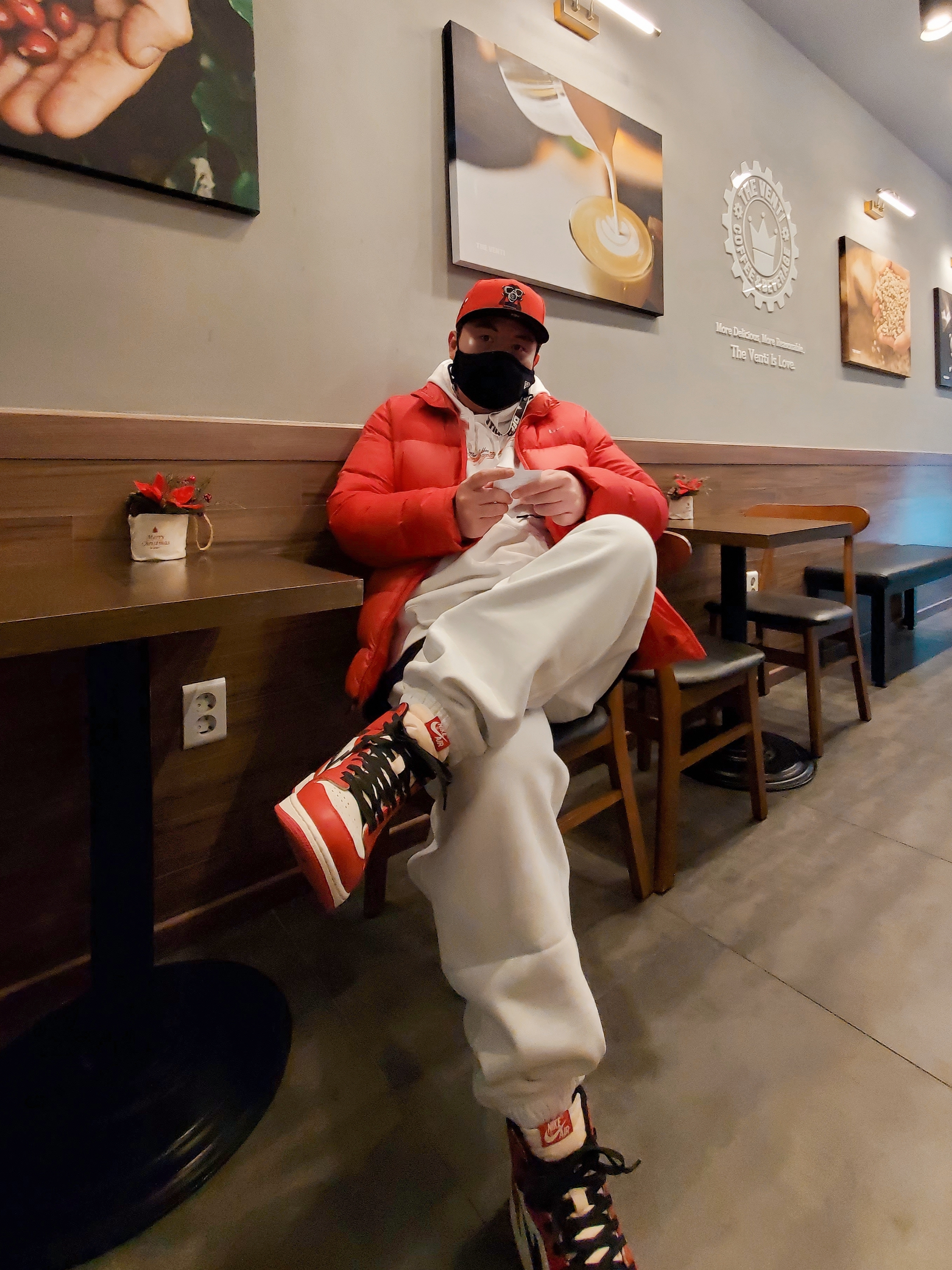 Jordan 1 Retro High OG Chicago 2022, Nike NRG Solo Swoosh Fleece Pants Summit White - Asia 착용 스타일 - 5