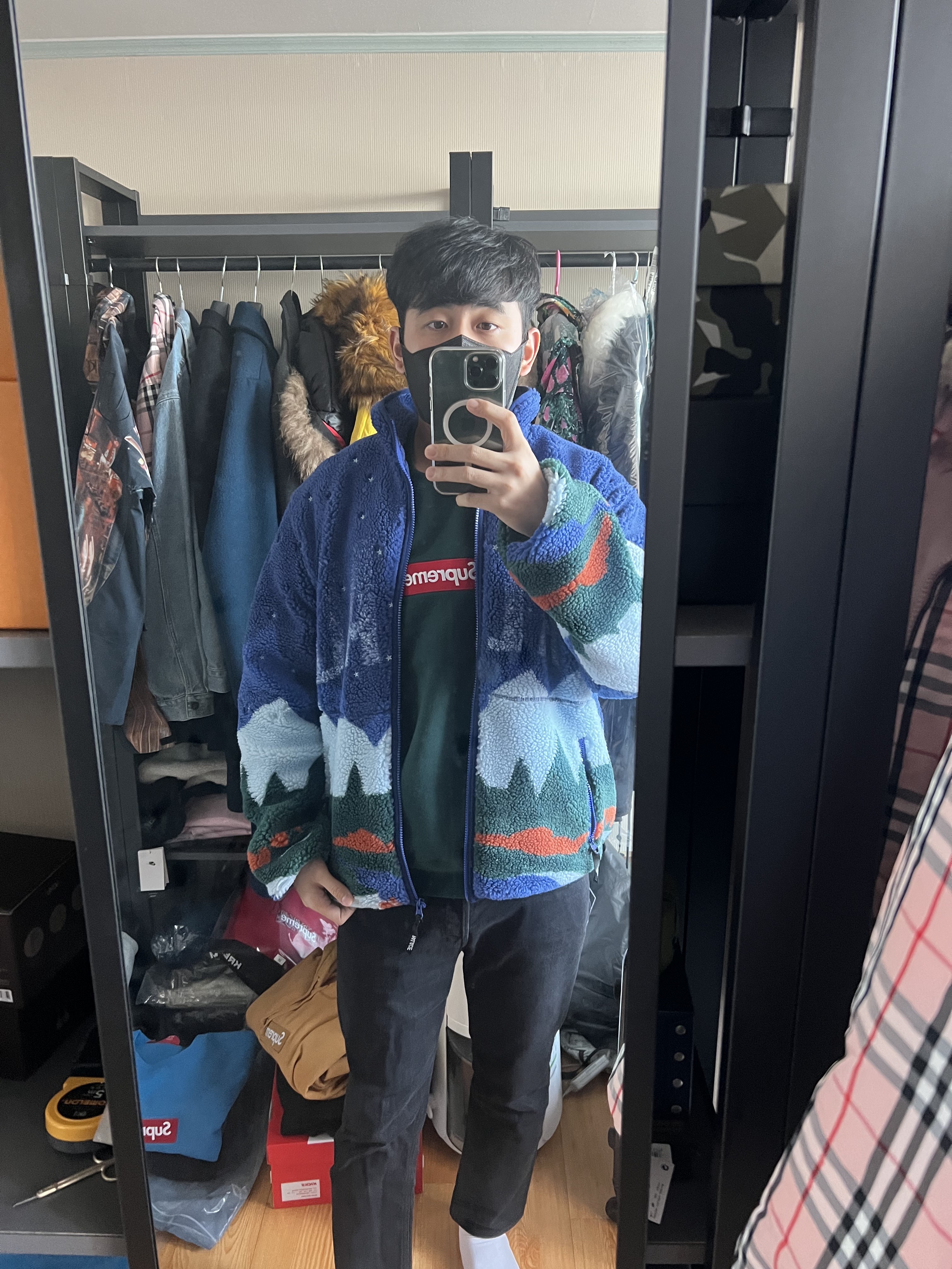 Palace Peak Funnel Fleece Blue - 22FW, Supreme Box Logo Crewneck Dark Pine - 22FW 착용 스타일