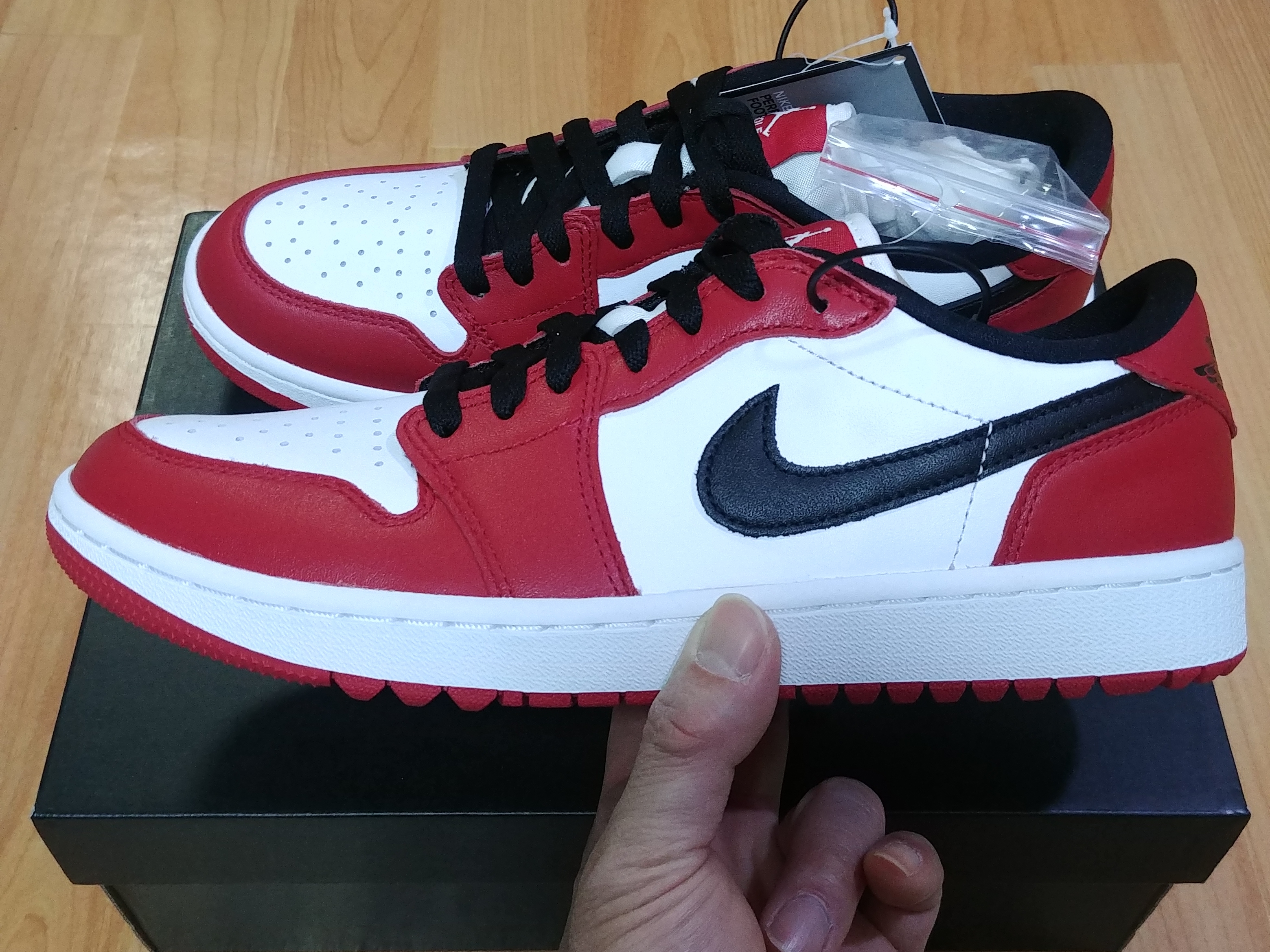 Jordan 1 Low Golf Chicago 착용 스타일 - 1