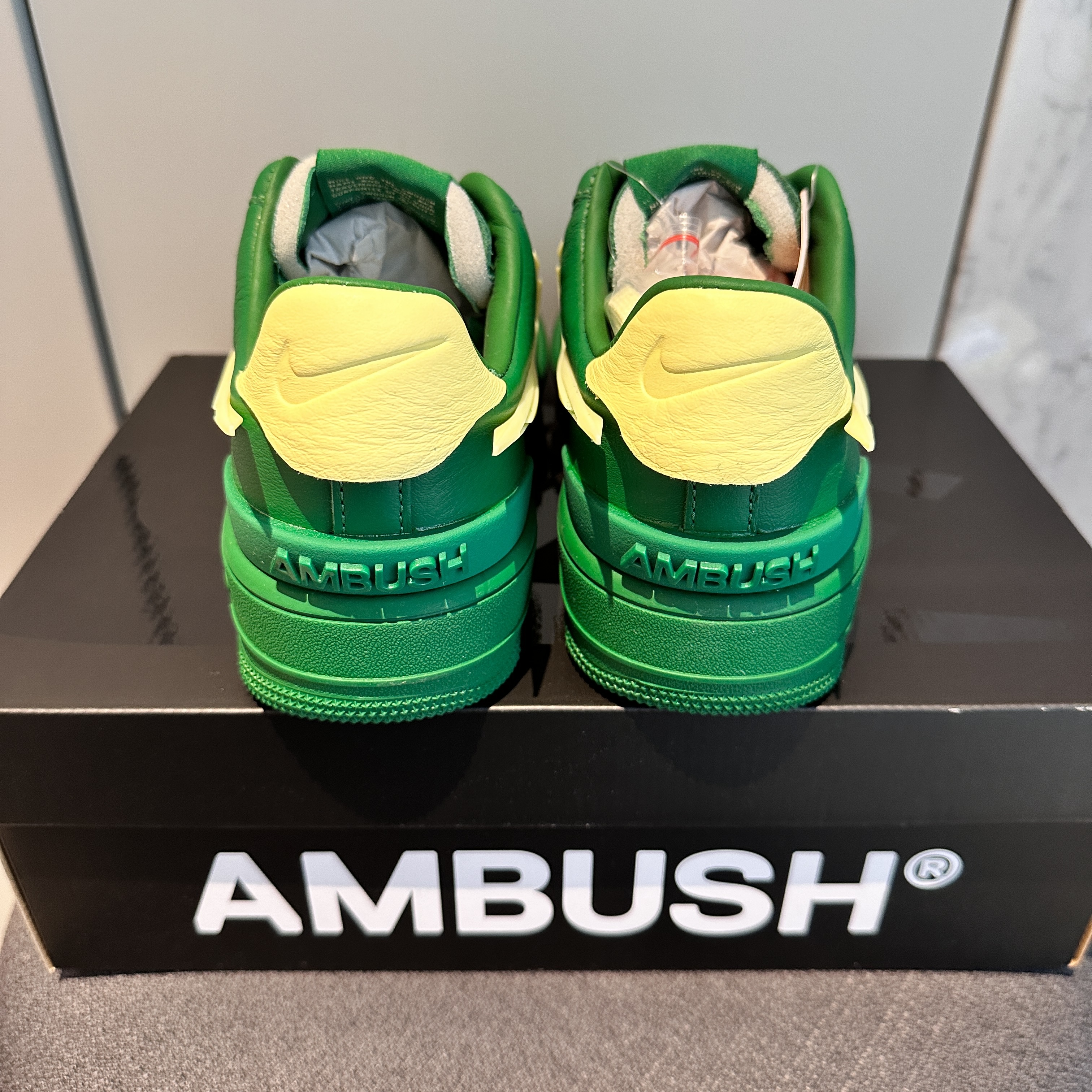 Nike x Ambush Air Force 1 Low SP Pine Green and Citron 착용 스타일 - 5