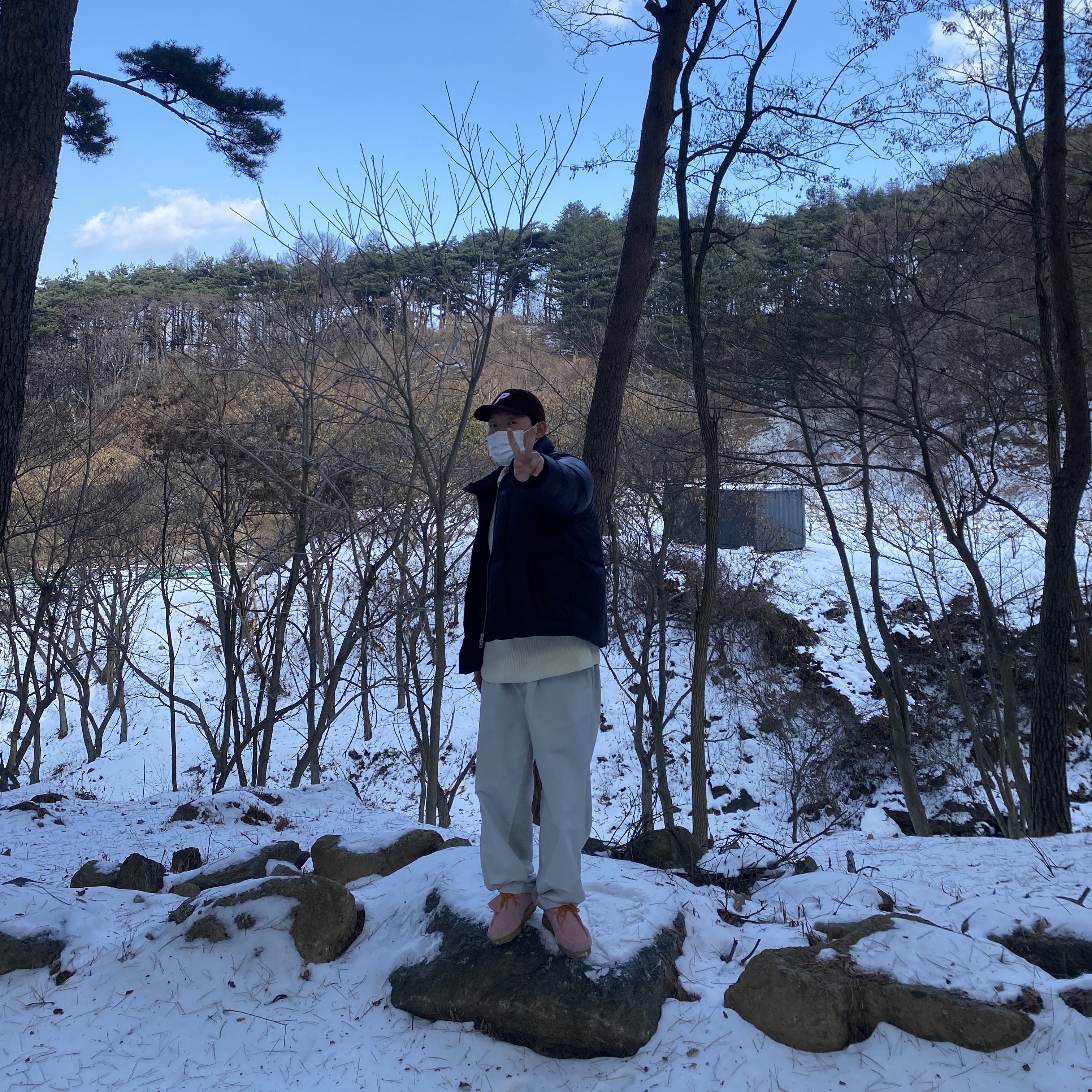 Palace P-Tech Cord 6-Panel Brown - 22FW, Clarks x LVC Wallabee Pink Combi 착용 스타일 - 2