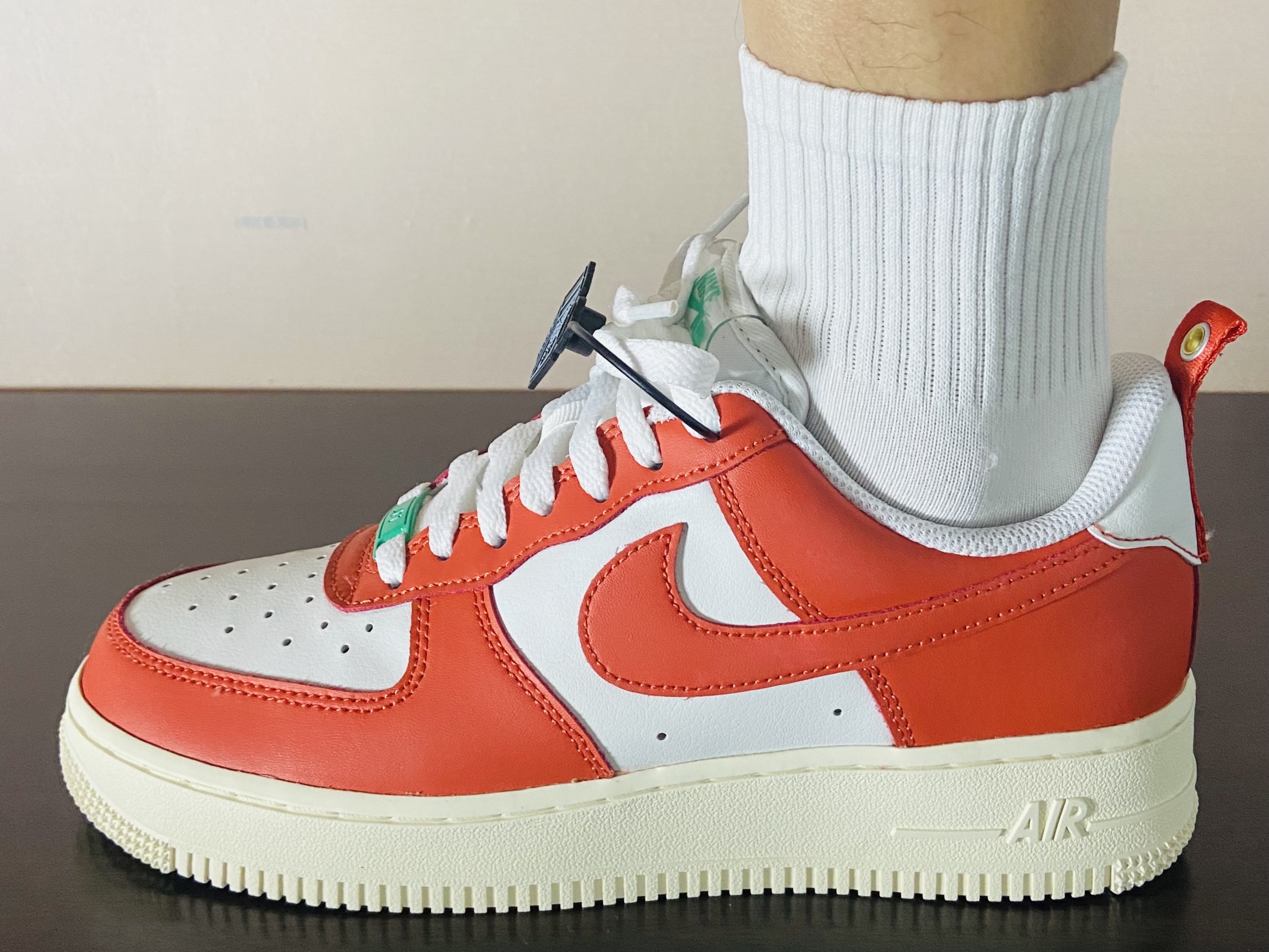 Nike Air Force 1 '07 LV8 Pojangmacha 착용 스타일