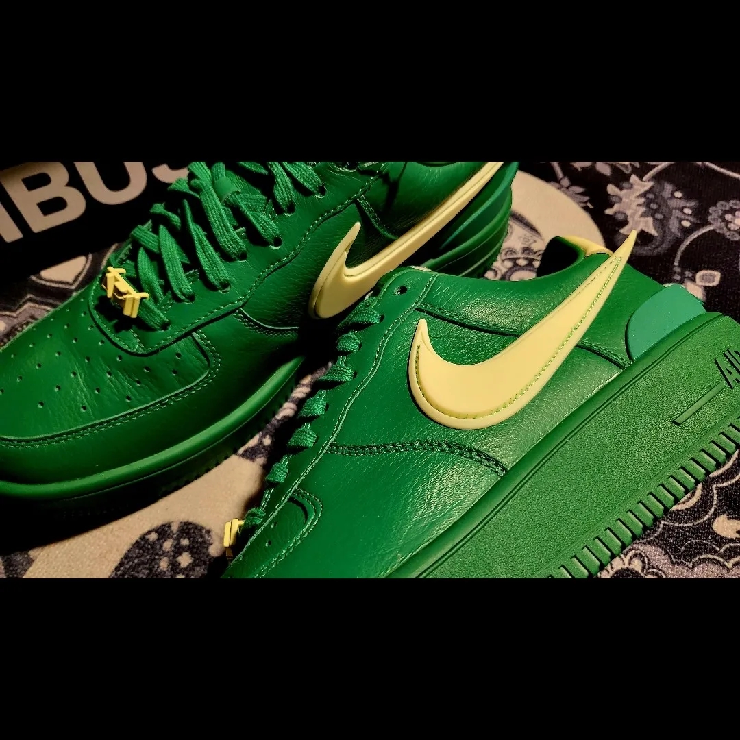 Nike x Ambush Air Force 1 Low SP Pine Green and Citron 착용 스타일 - 3