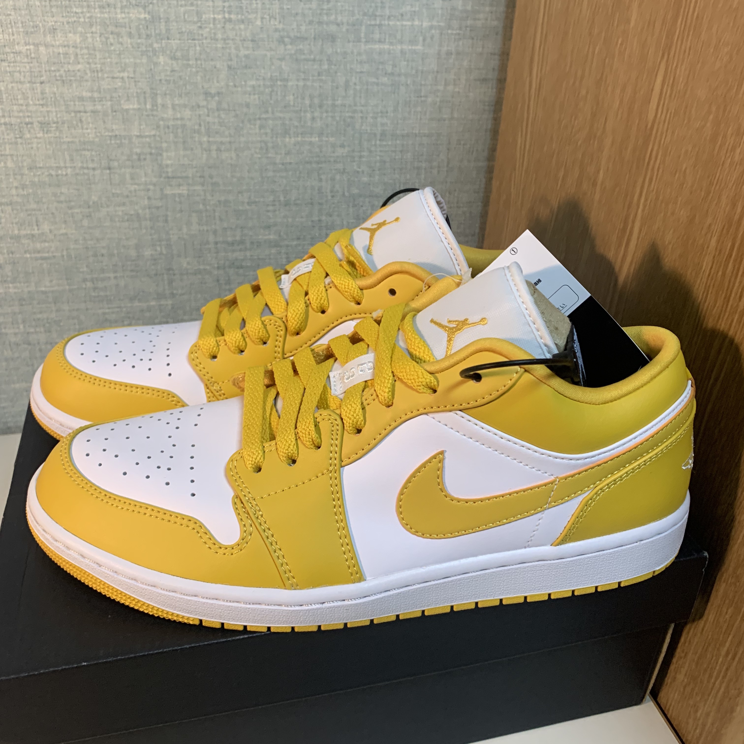 Jordan 1 Low Pollen 착용 스타일