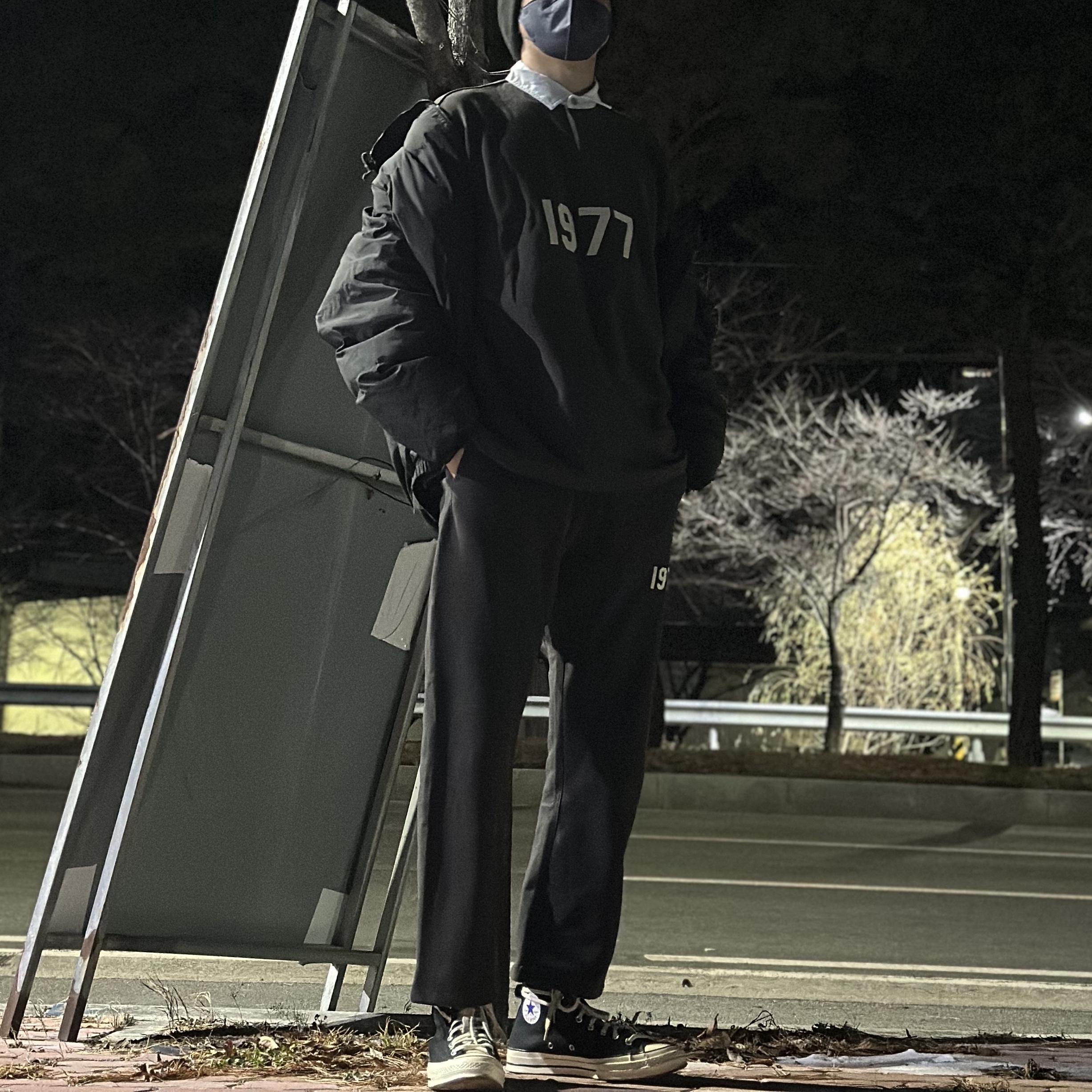 Essentials 1977 Rugby Long Sleeve Polo Iron - 22SS 착용 스타일