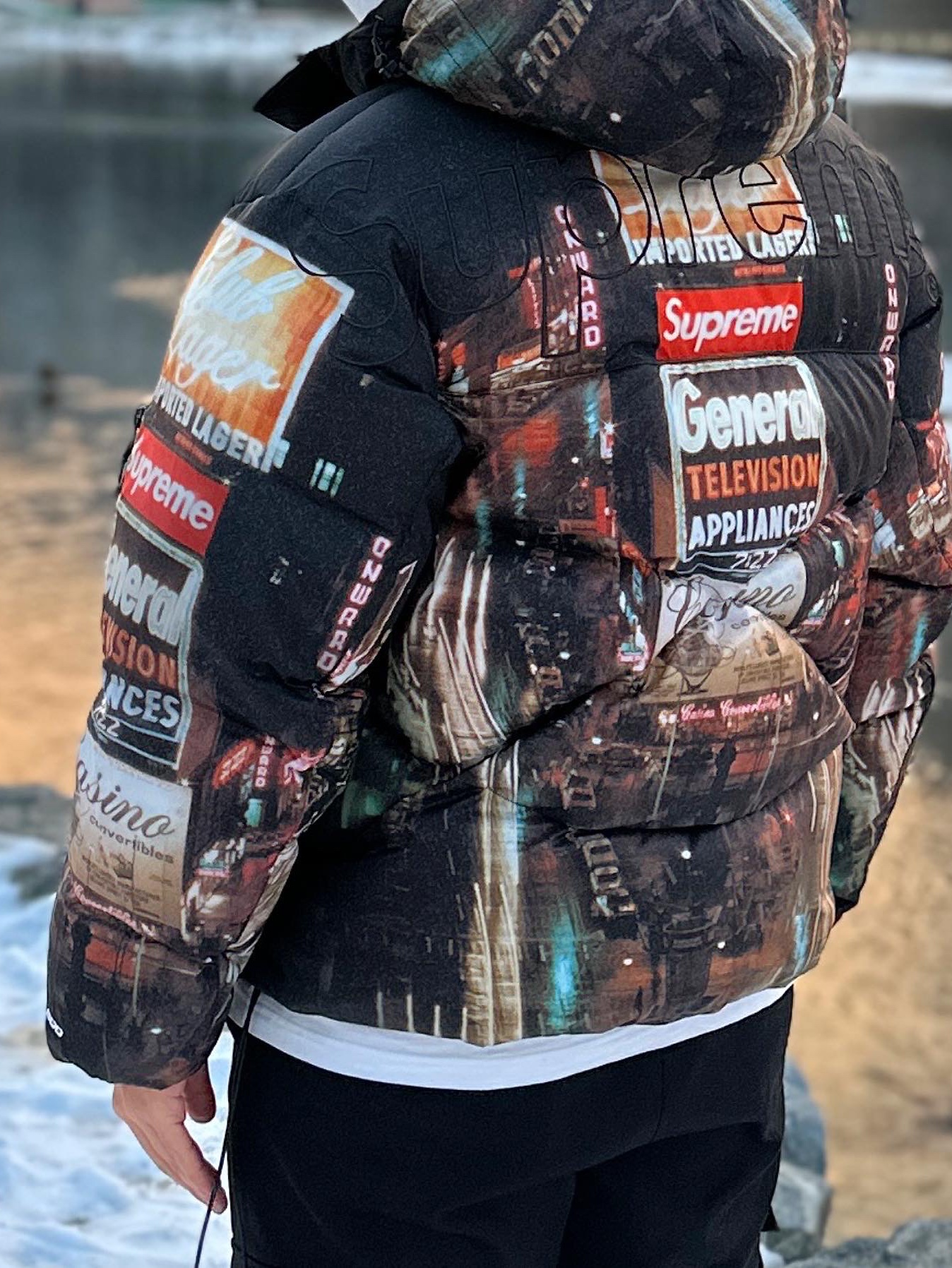 Supreme x The North Face 800-Fill Half Zip Hooded Pullover Times Square - 22FW, Jordan 6 Retro Carmine 2021 착용 스타일 - 4