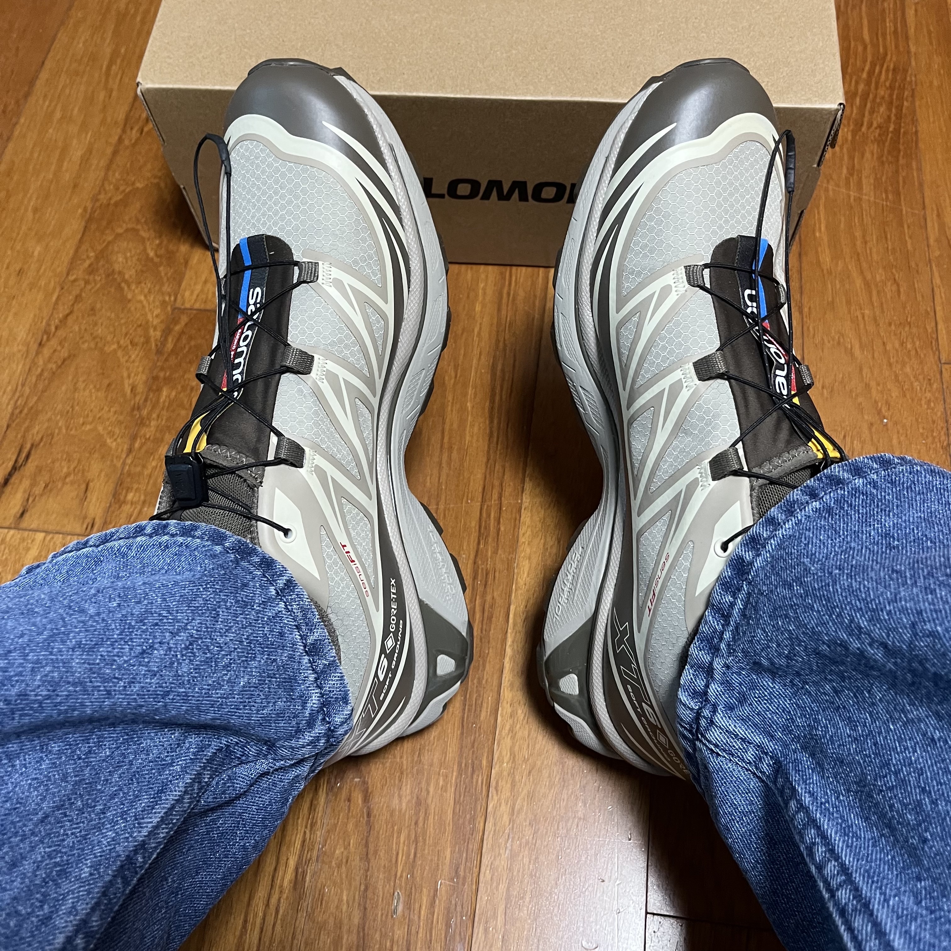 Salomon XT-6 Gore-Tex Vintage Khaki 착용 스타일 - 2