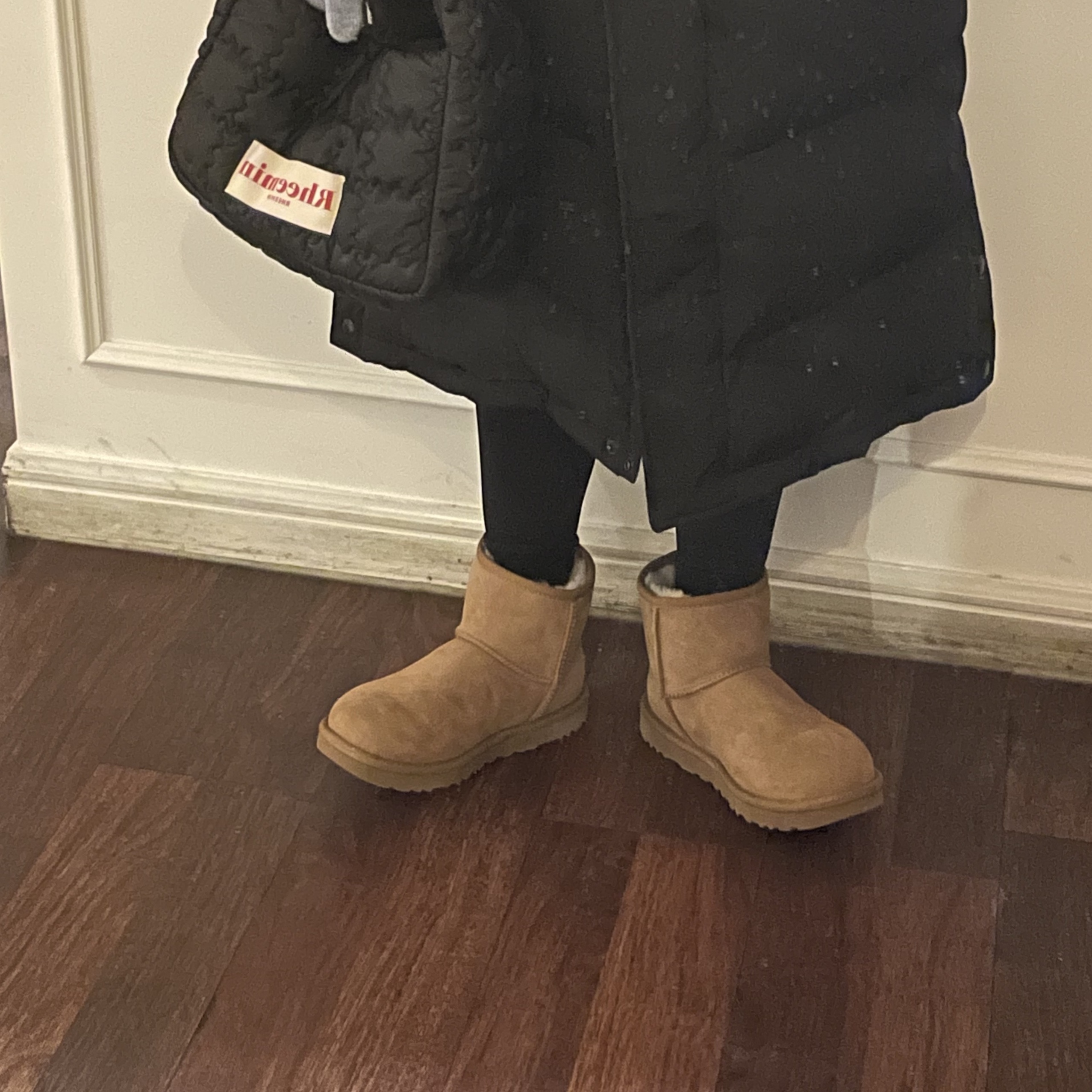 (W) UGG Classic Mini II Boots Chestnut 착용 스타일 - 1