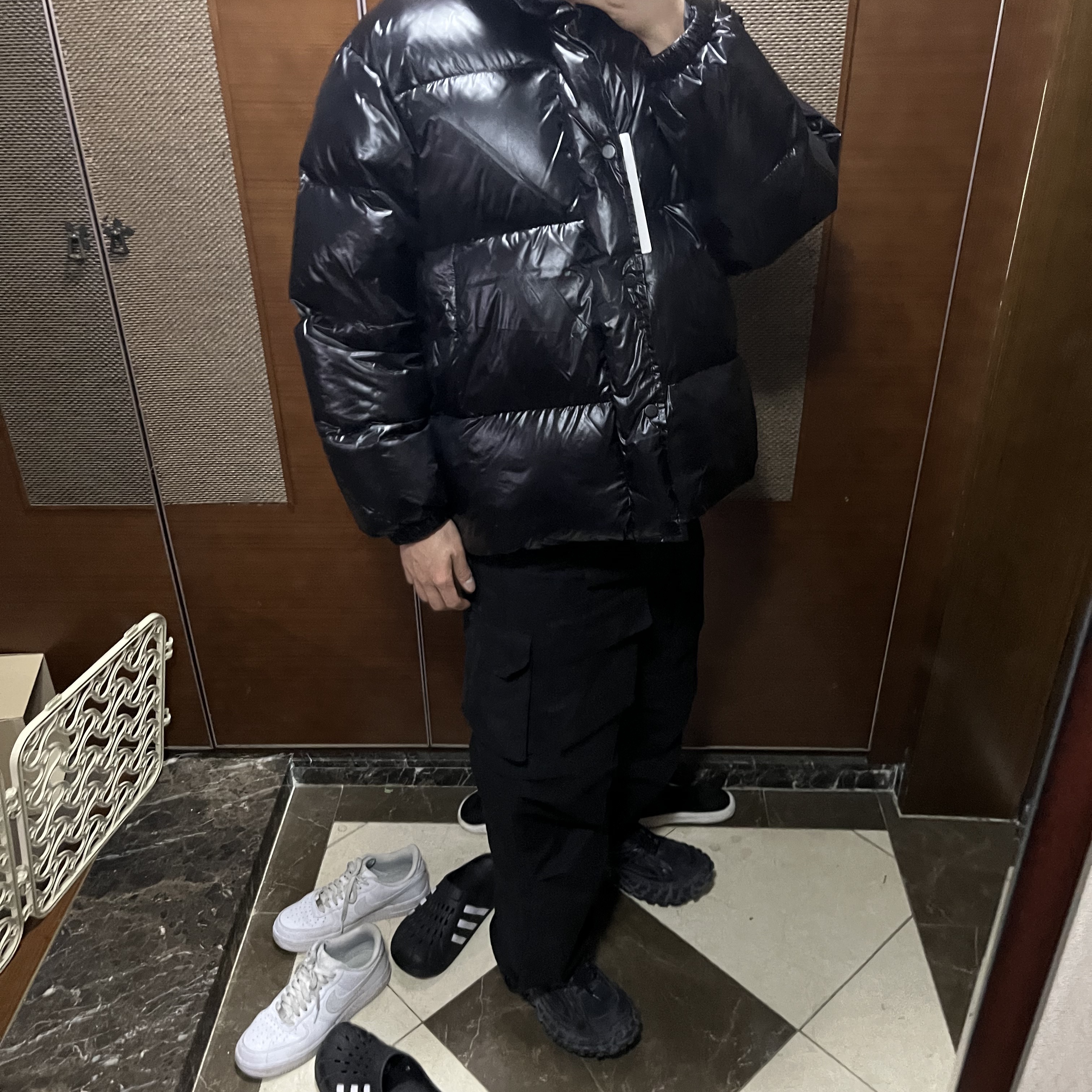 Balenciaga Defender Sneakers Black 착용 스타일