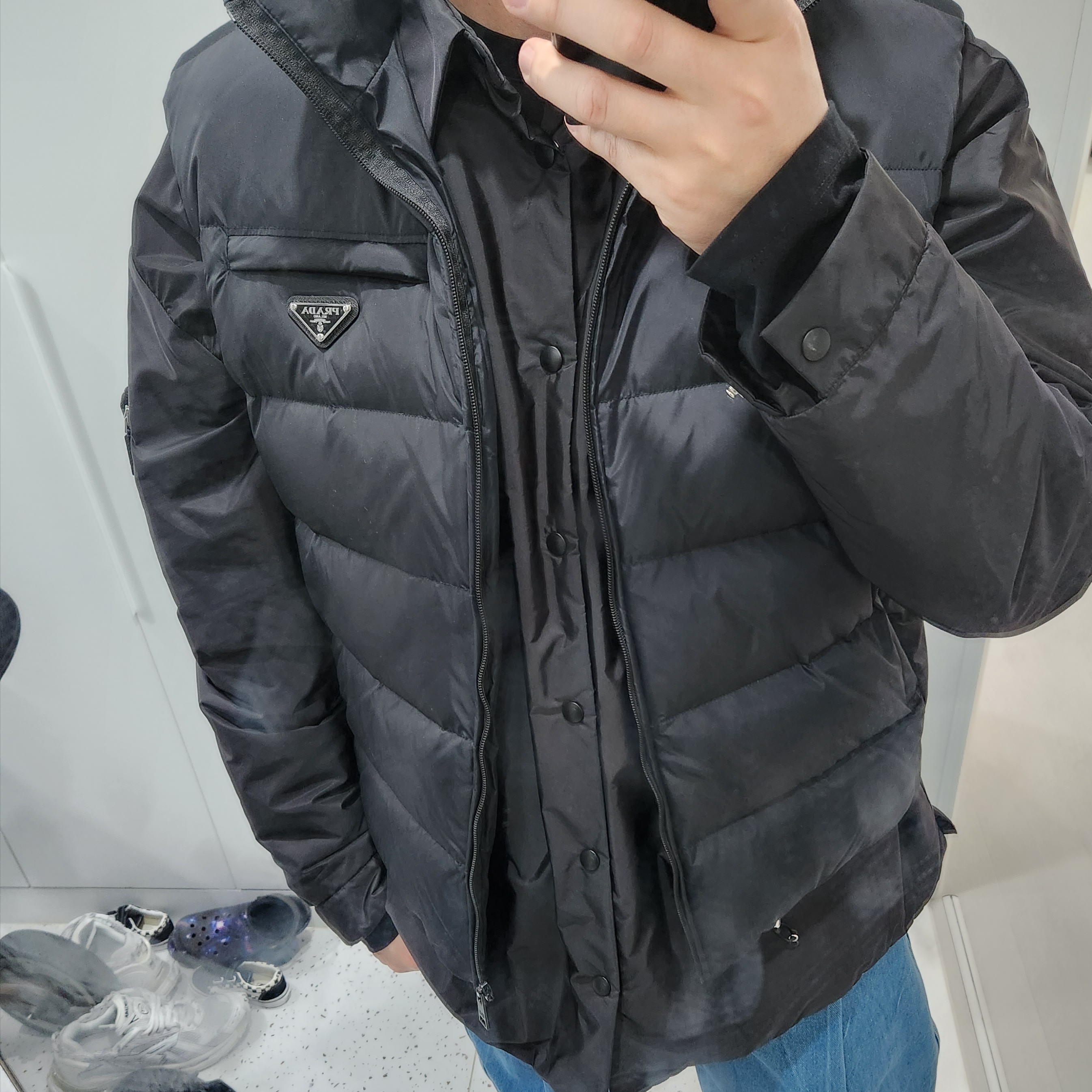 Prada Triangle Logo Down Vest Black, Prada Re-Nylon Shirt Black 착용 스타일 - 1