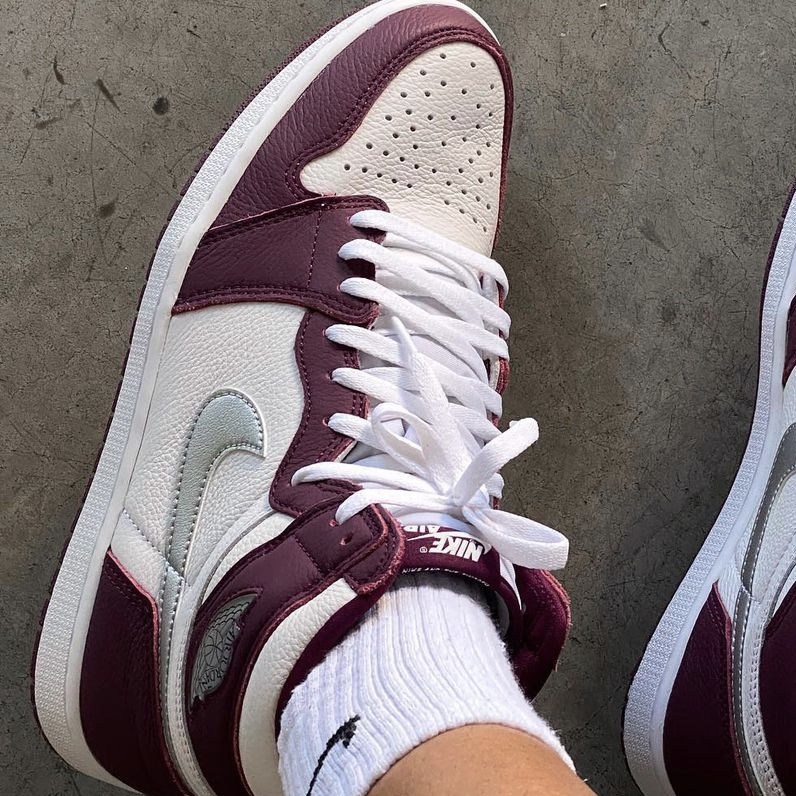(GS) Jordan 1 Retro High OG Bordeaux 착용 스타일
