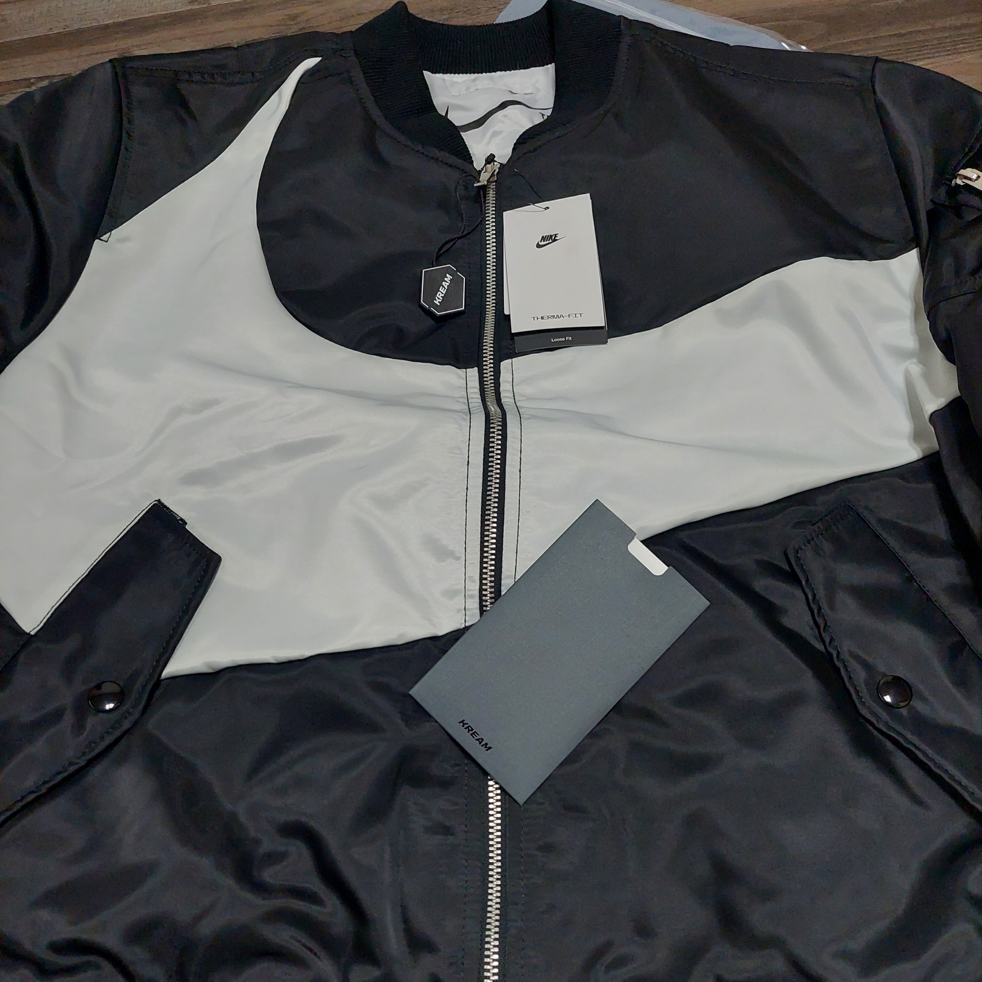 Nike NSW Swoosh Therma-Fit Bomber Black - Asia 착용 스타일