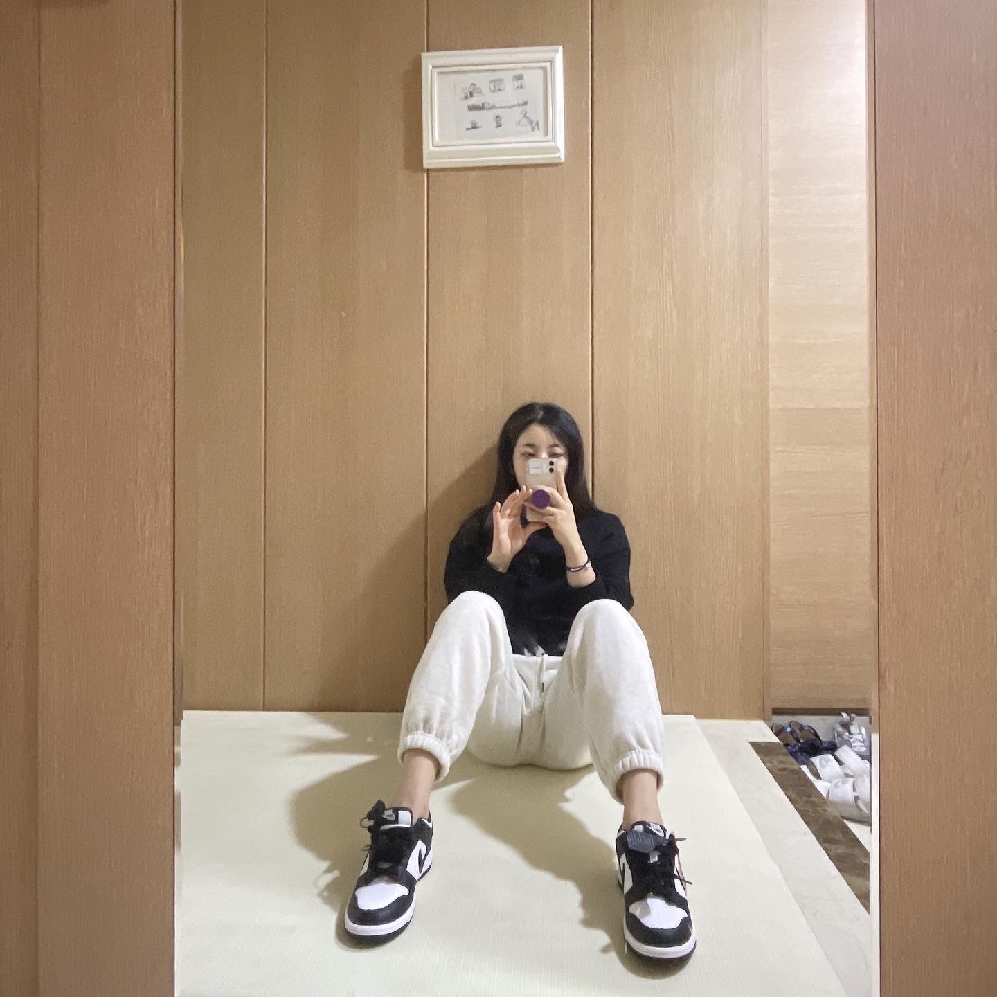 (GS) Nike Dunk Low Black 착용 스타일 - 2